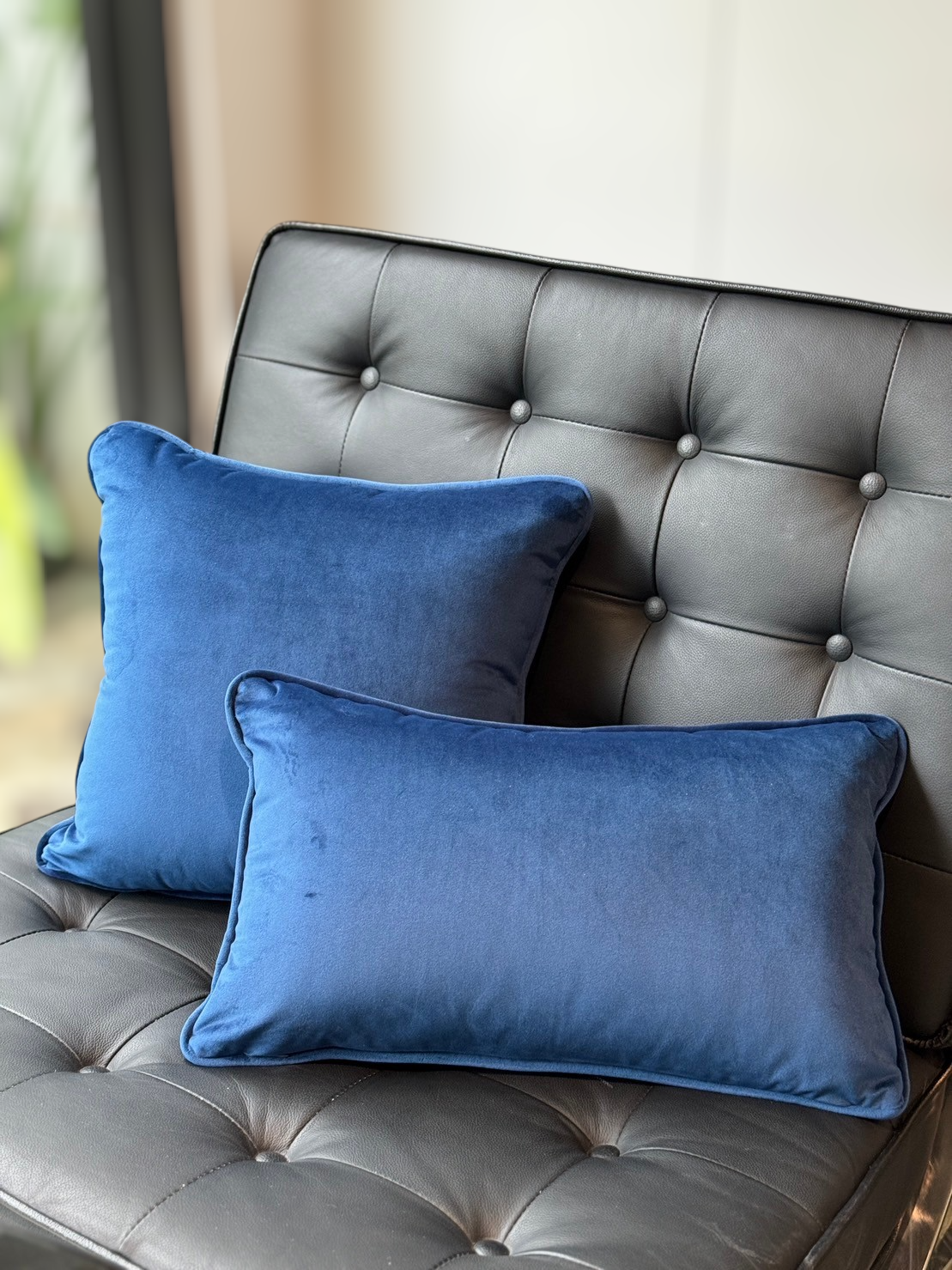 普魯士藍絨布抱枕