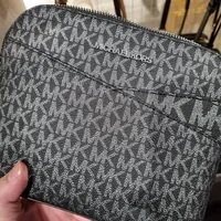 [S] MICHAEL KORS 35H3STVC6V JET SET TRAVEL MD DOME XCROSS XBODY,BLK/SILVER, 196237282477 (SMK790)