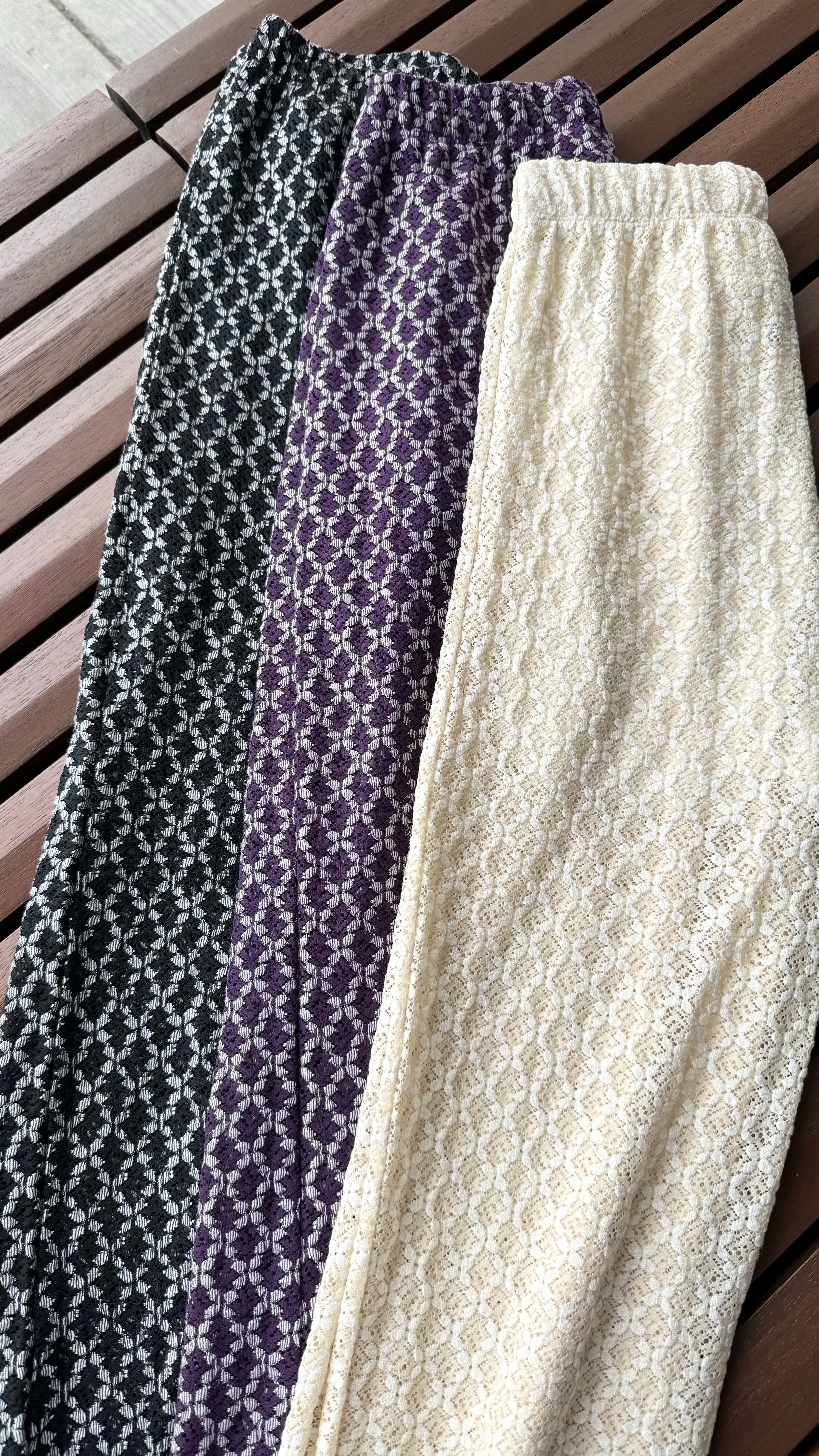 Must buy lace小喇叭褲