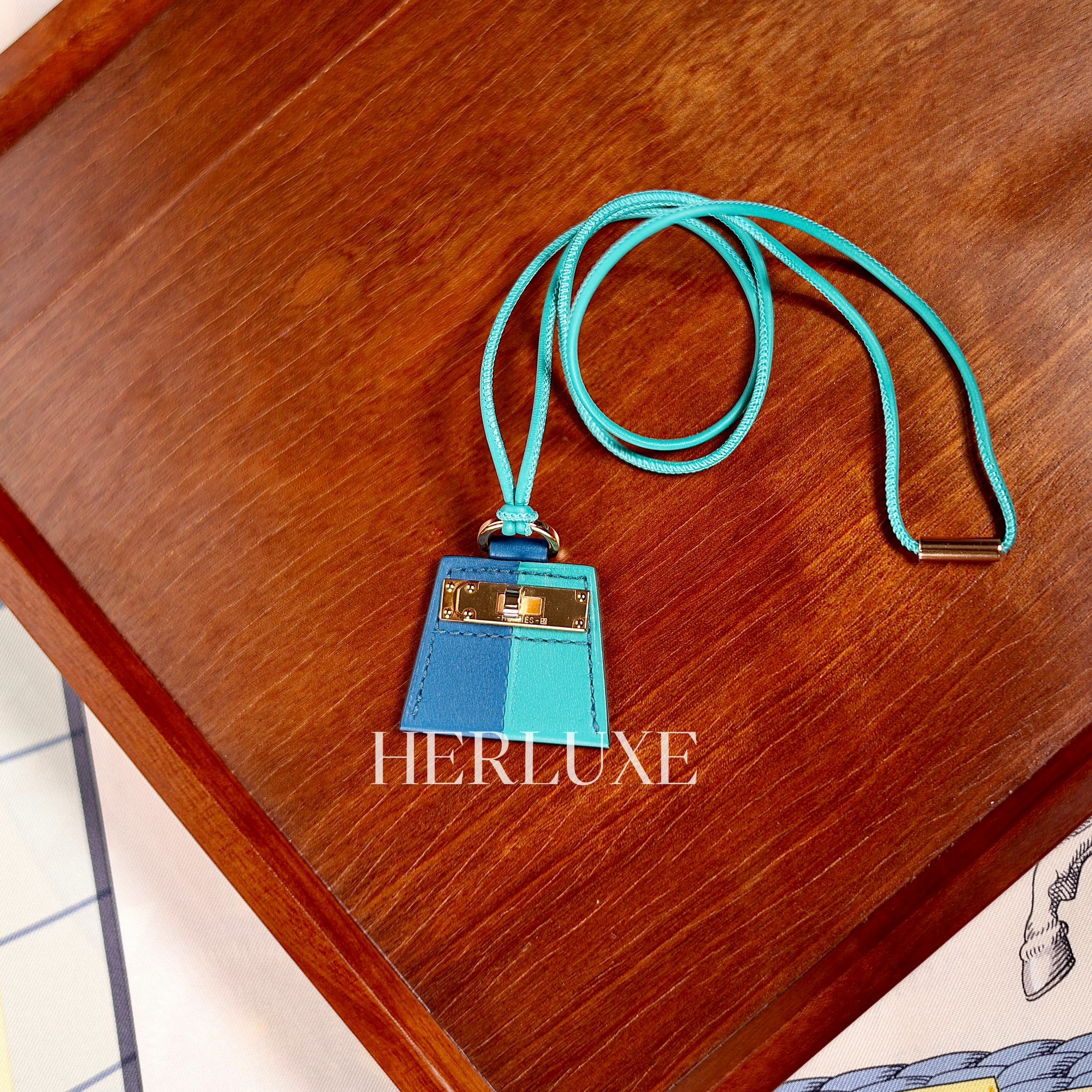 Monpetite Kelly charm 2 tone blue