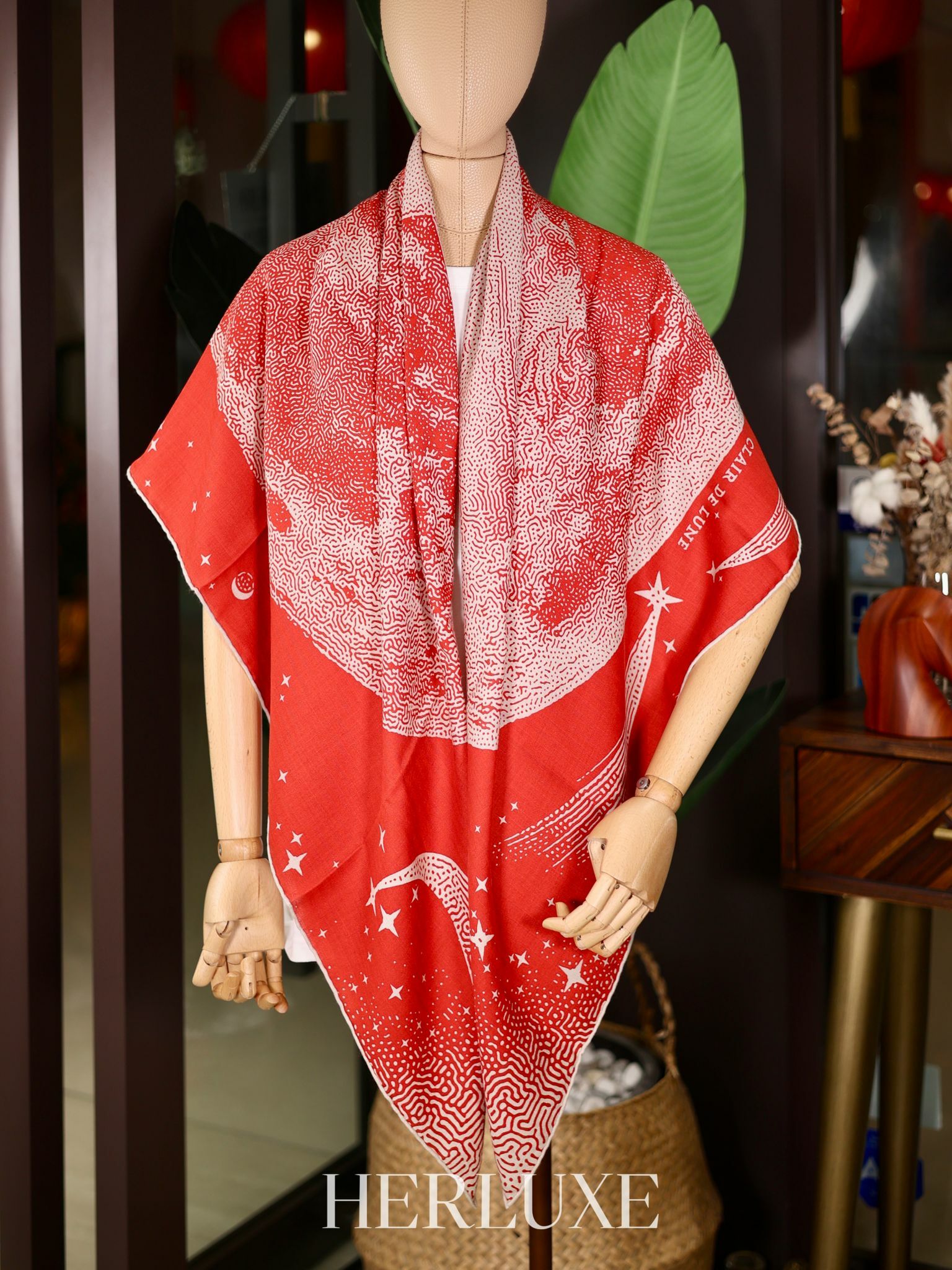 Clair de Lune shawl red 70% cashmere, 30% soie 140 x 140 cm