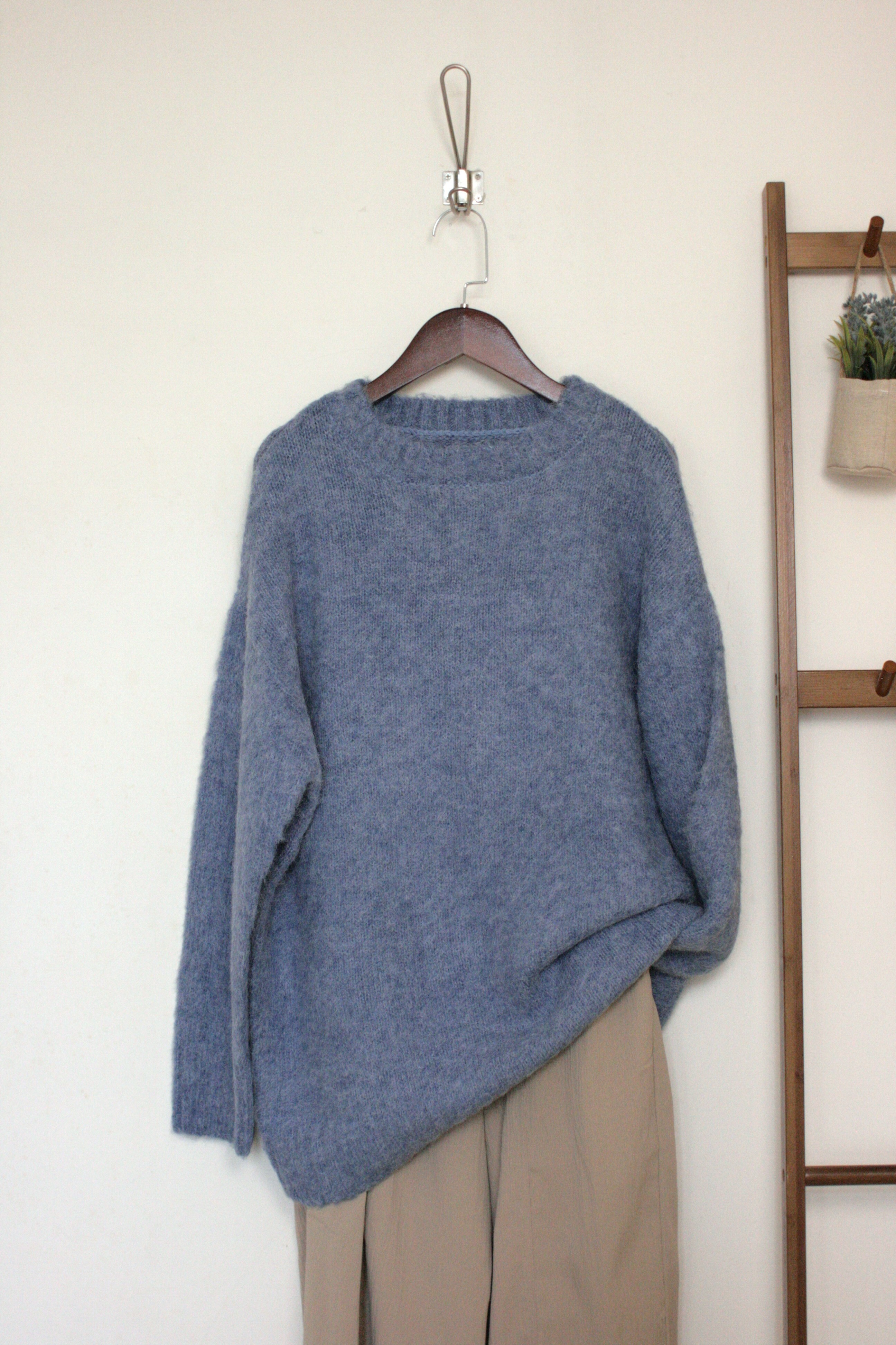 霧藍色毛茸針織衫【日本直送】