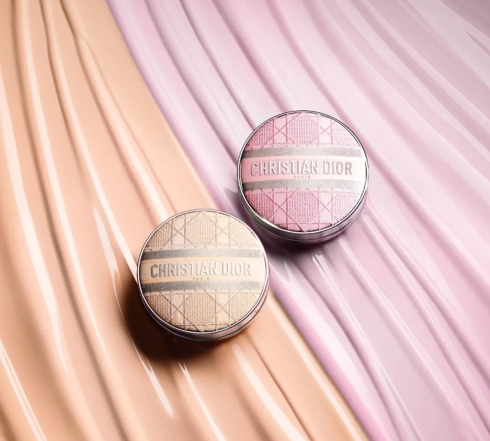 Dior Diorskin Forever Tone Up 氣墊 2色 SPF45/PA++ /限定 Cushion Case