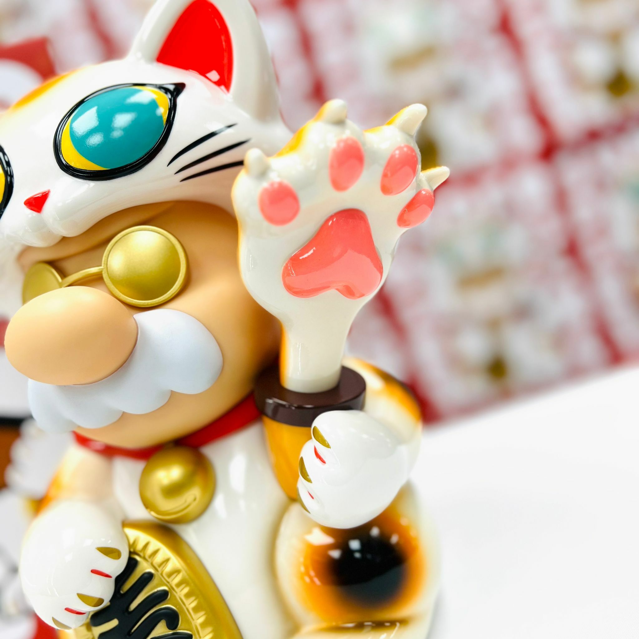 SUPER PROFESSIONAL ESSENTIAL // MANEKINEKO 招財貓小殺手