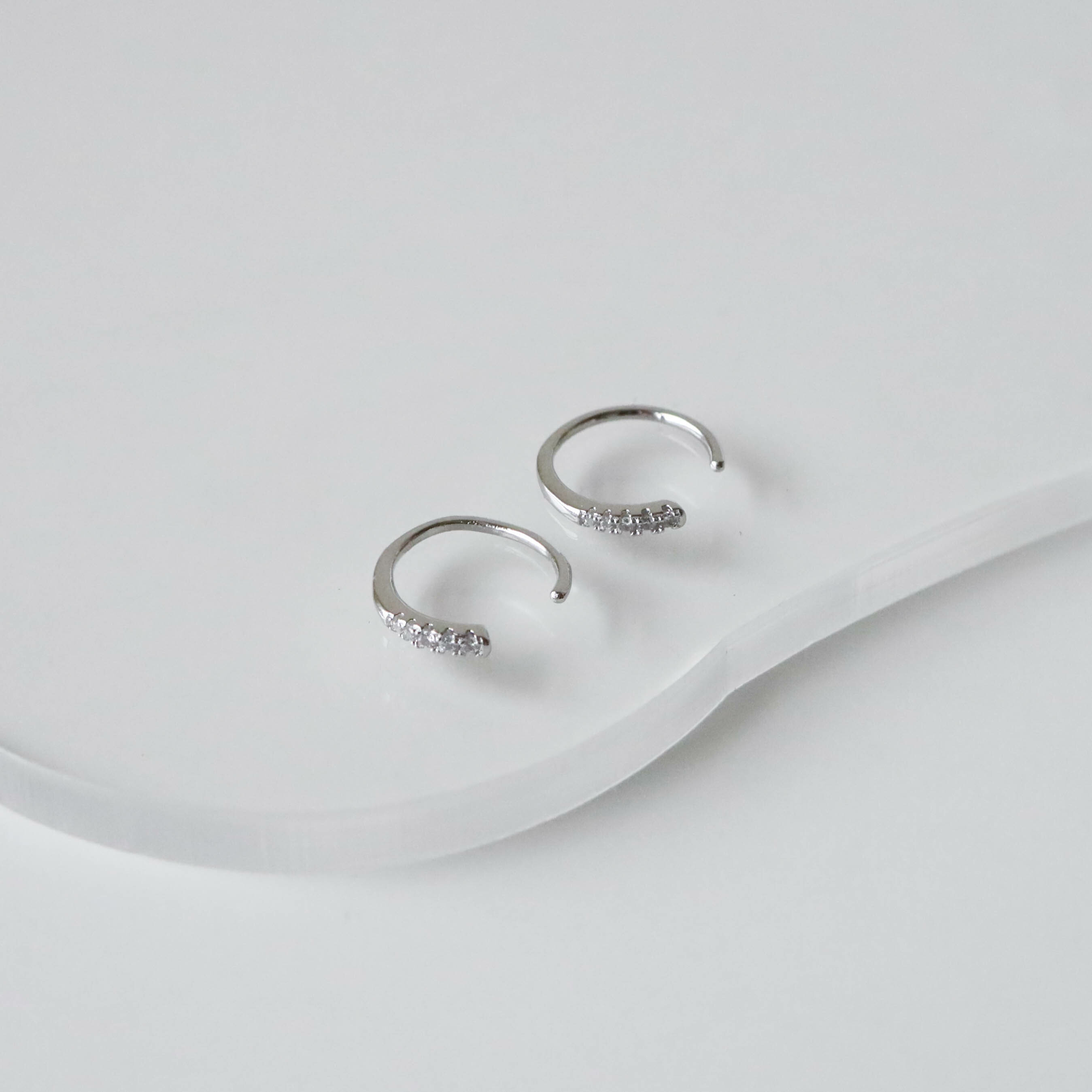 925純銀氣質排鑽勾式耳環