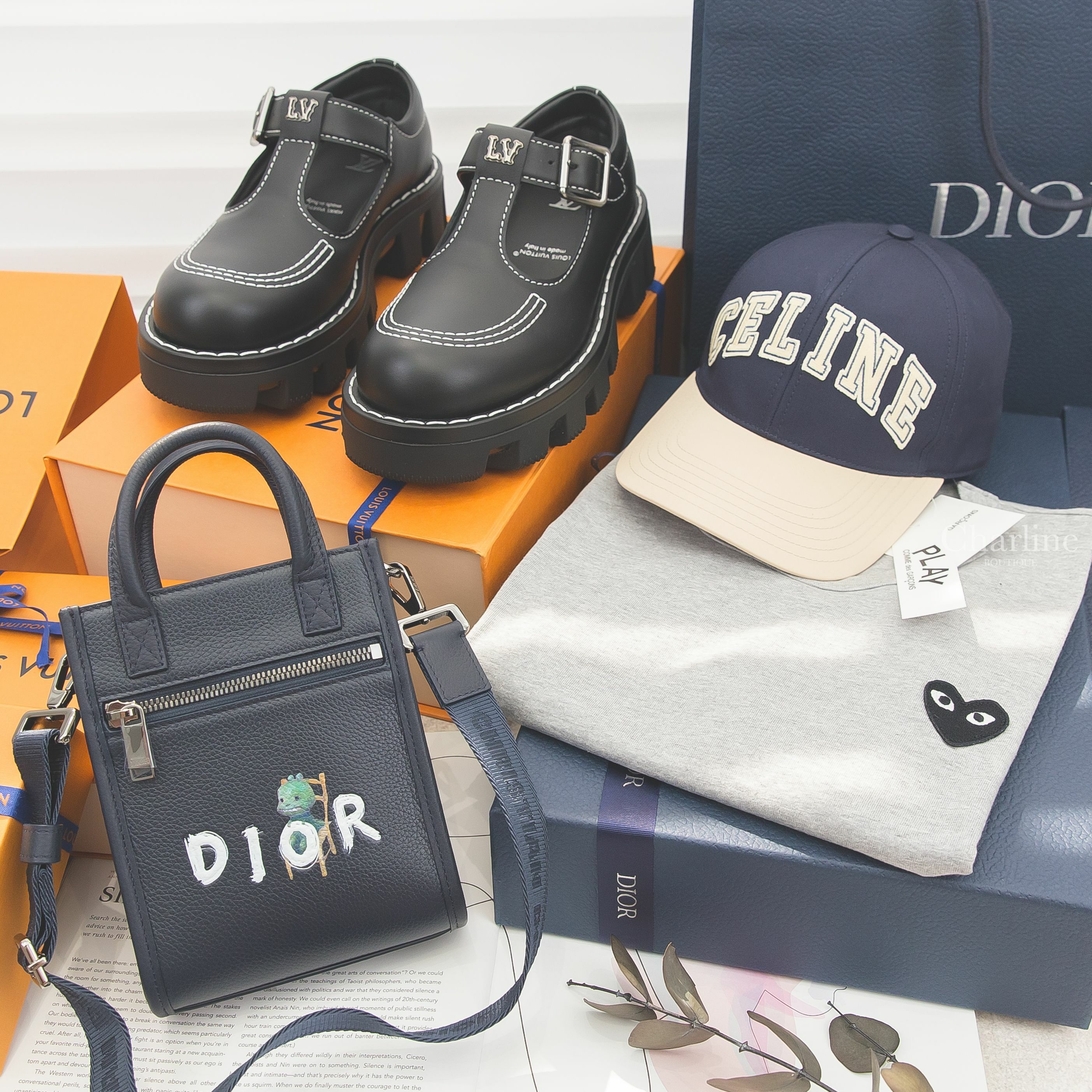 Dior Mini Tote Bag 深海藍白字龍年限定小牛皮迷你手提肩背包,Louis Vuitton Mary Jane 黑色銀釦牛皮白縫線厚底瑪莉珍鞋,Celine 海軍藍拼奶油色棒球帽-Charline Boutique 精品代購