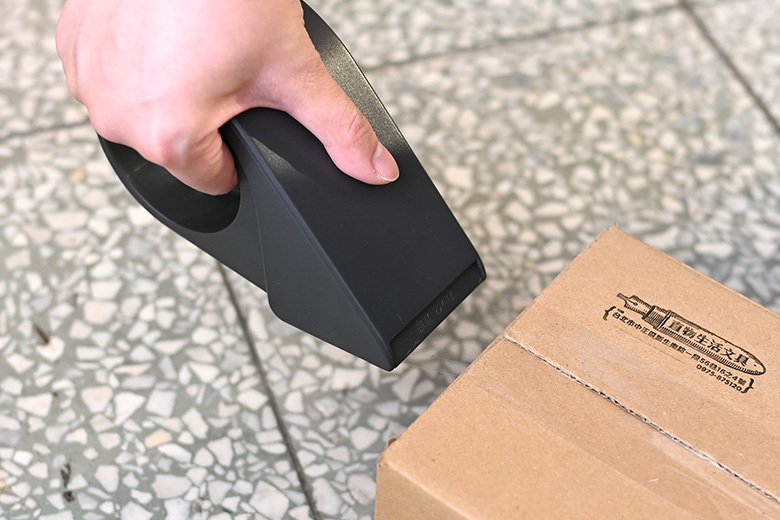 KING JIM 封箱膠帶台／切割器：附磁吸收納盒