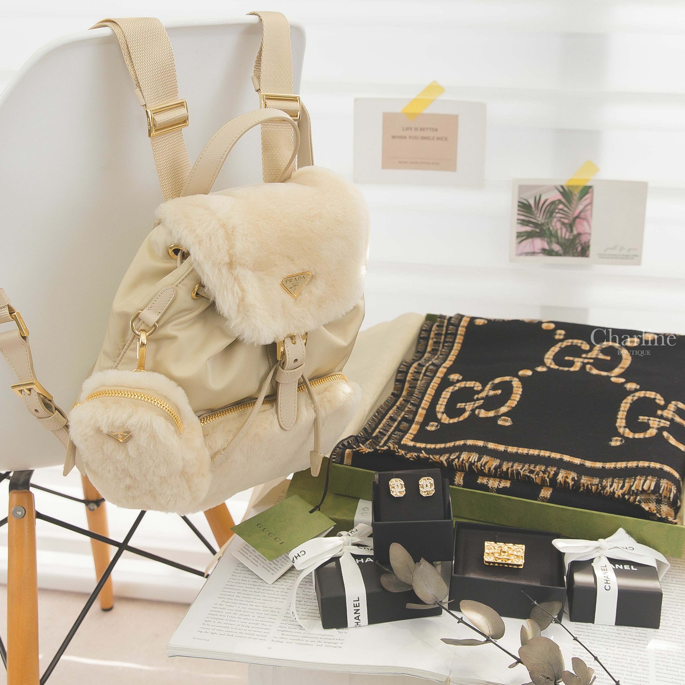 Prada Backpack 米褐色三角金字布面尼龍羊羔毛後背包,Gucci Scarf 黑/淺褐色格紋拼色GG羊毛流蘇圍巾,Chanel 金色水鑽CC長方形耳環,Chanel 金色CC菱格紋包包胸針-Charline Boutique 精品代購