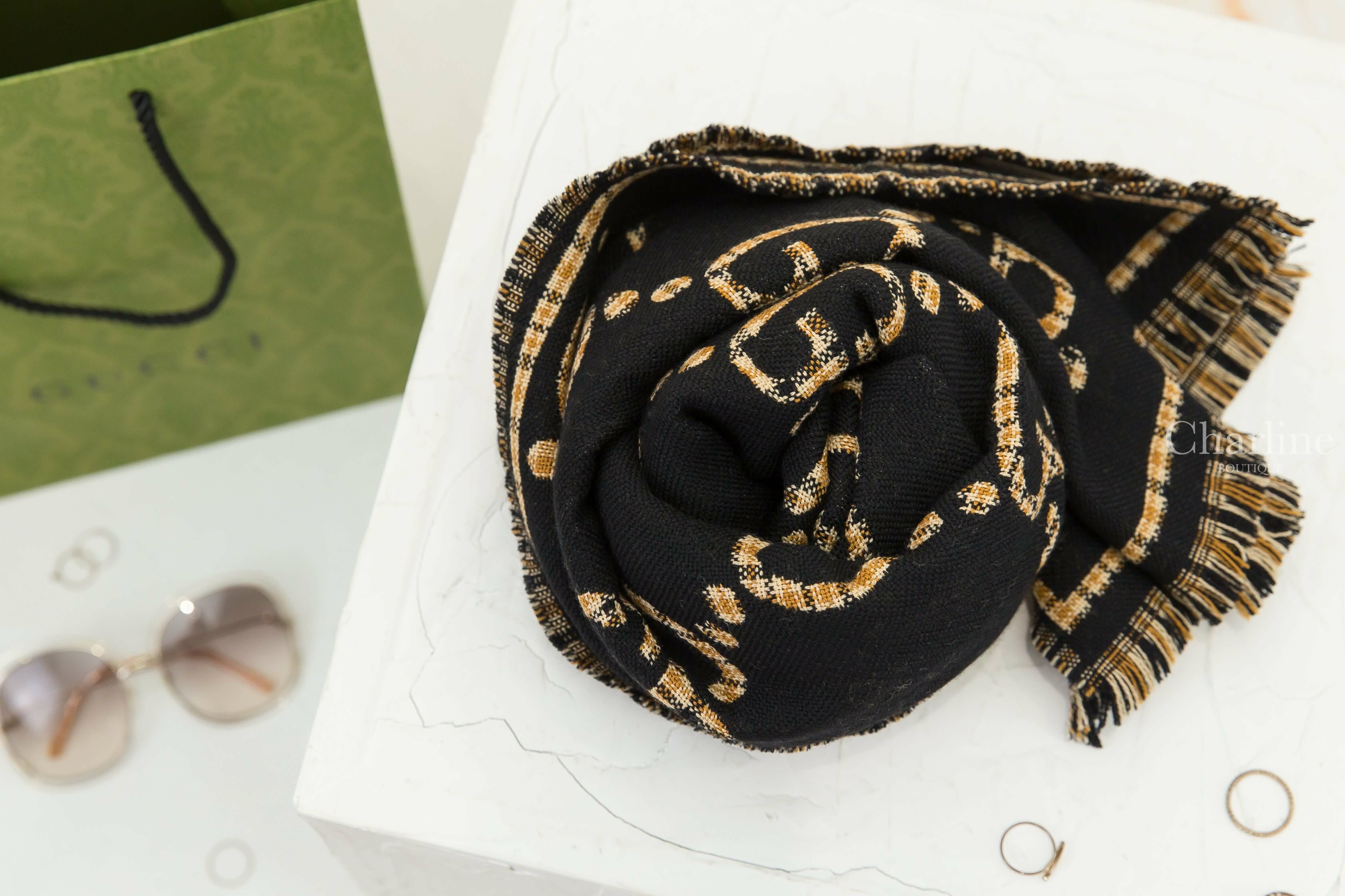 Gucci Check GG Wool Scarf 黑/淺褐色格紋拼色GG Logo羊毛流蘇圍巾-Charline Boutique 精品代購
