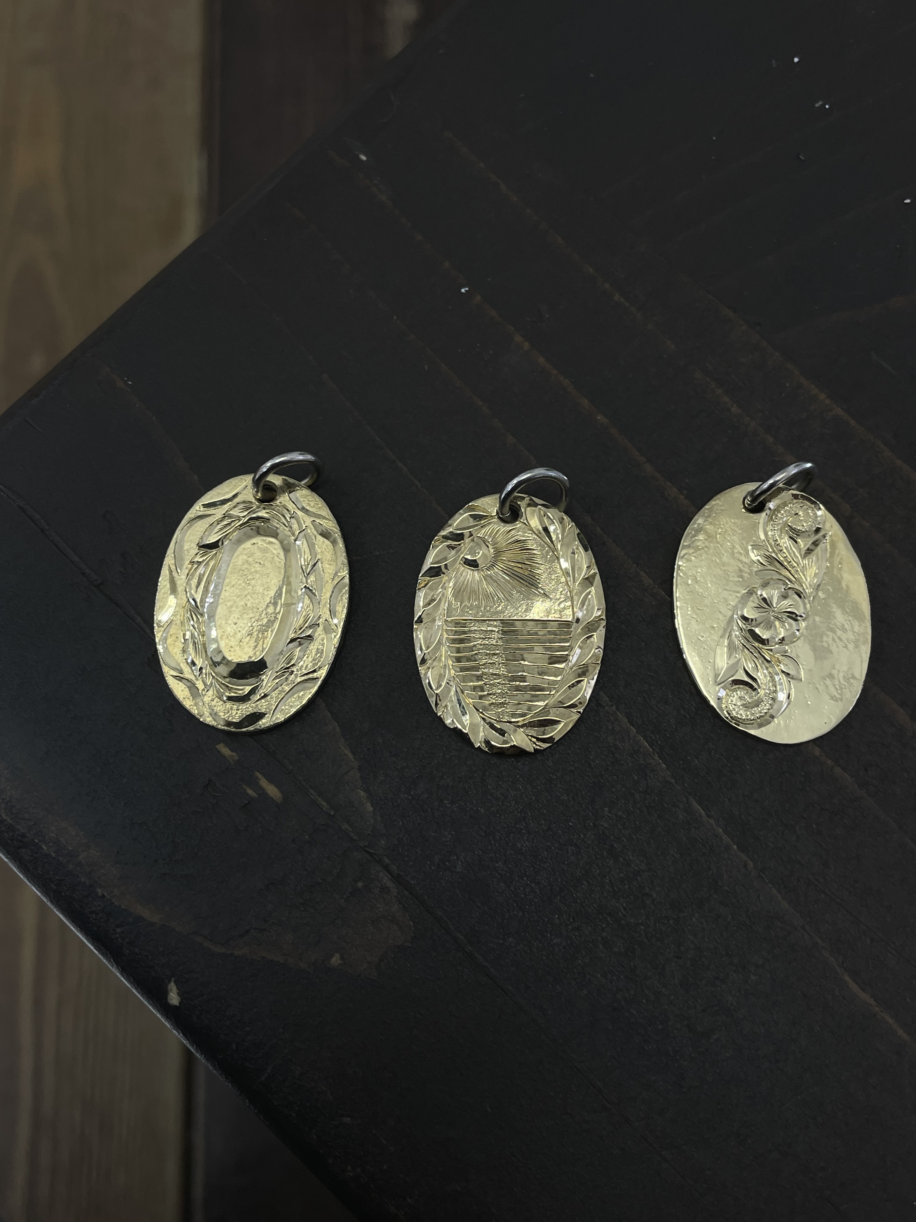 鳴島翔 K14 Solid Gold tatami metal pendant