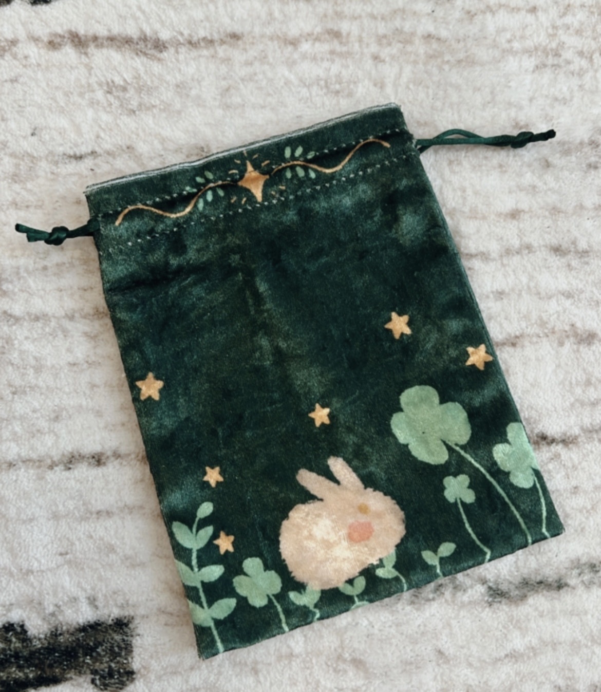 滑身絨布小兔塔羅袋