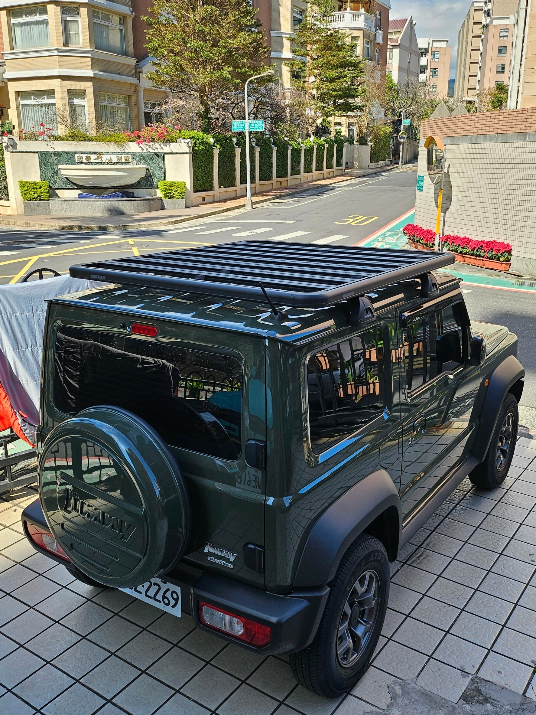 YAKIMA LockNLoad Platform 重型車頂架平台/車頂行李盤