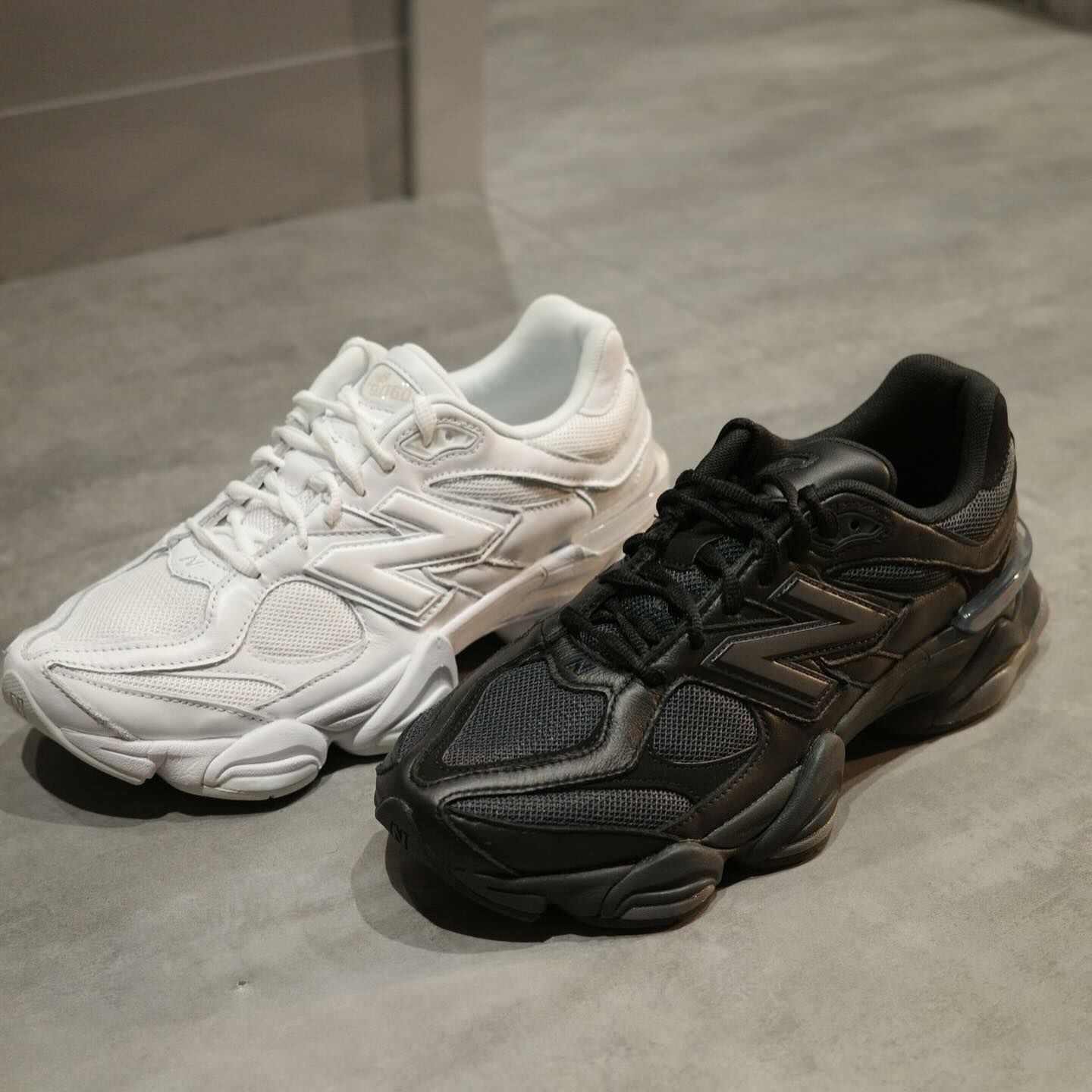 New Balance  u9060 皮革 全黑U9060NRI / 全白U9060NRJ