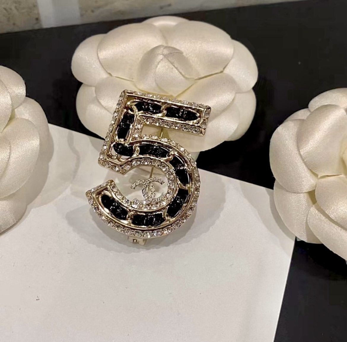 5號皮穿鍊雙c定製胸針