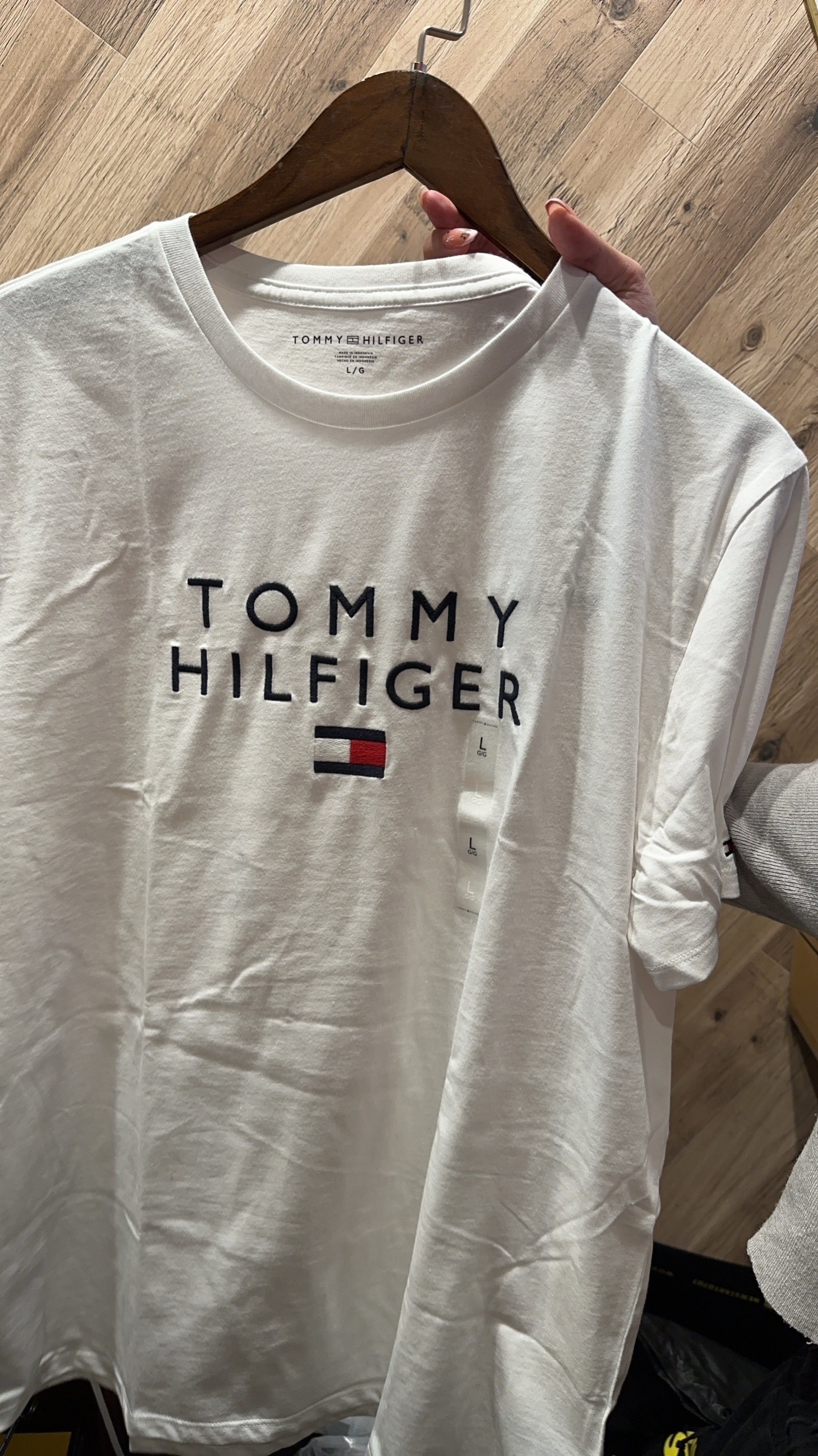 Tommy Hilfiger 電繡 雙排字母國旗 短袖上衣 短T
