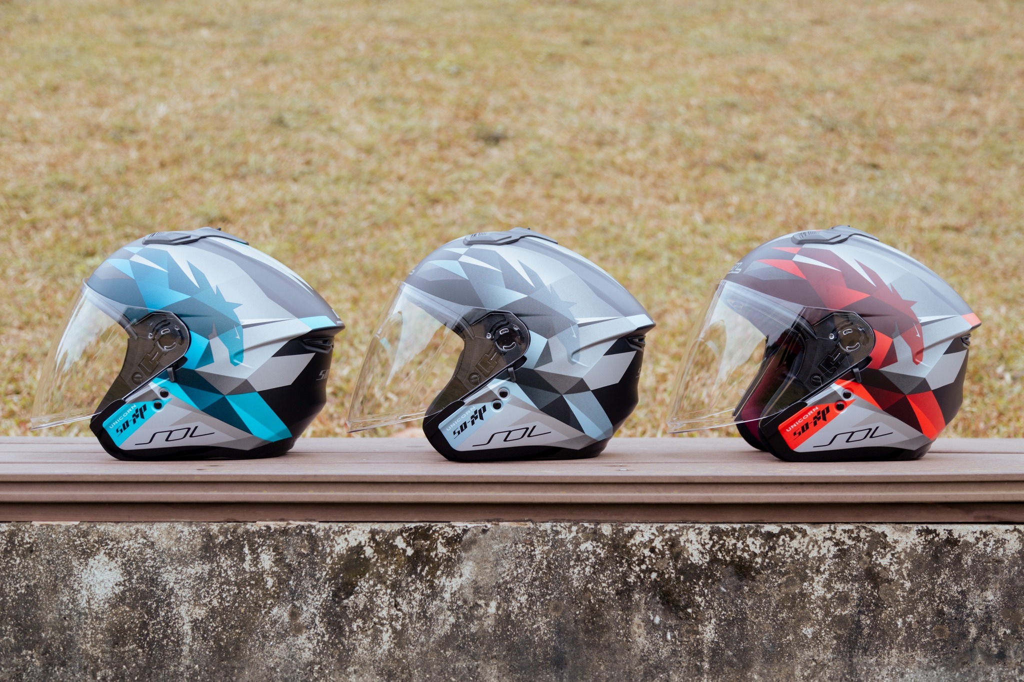 SOL SO-XP 獨角獸消光黑綠3/4罩SOXP