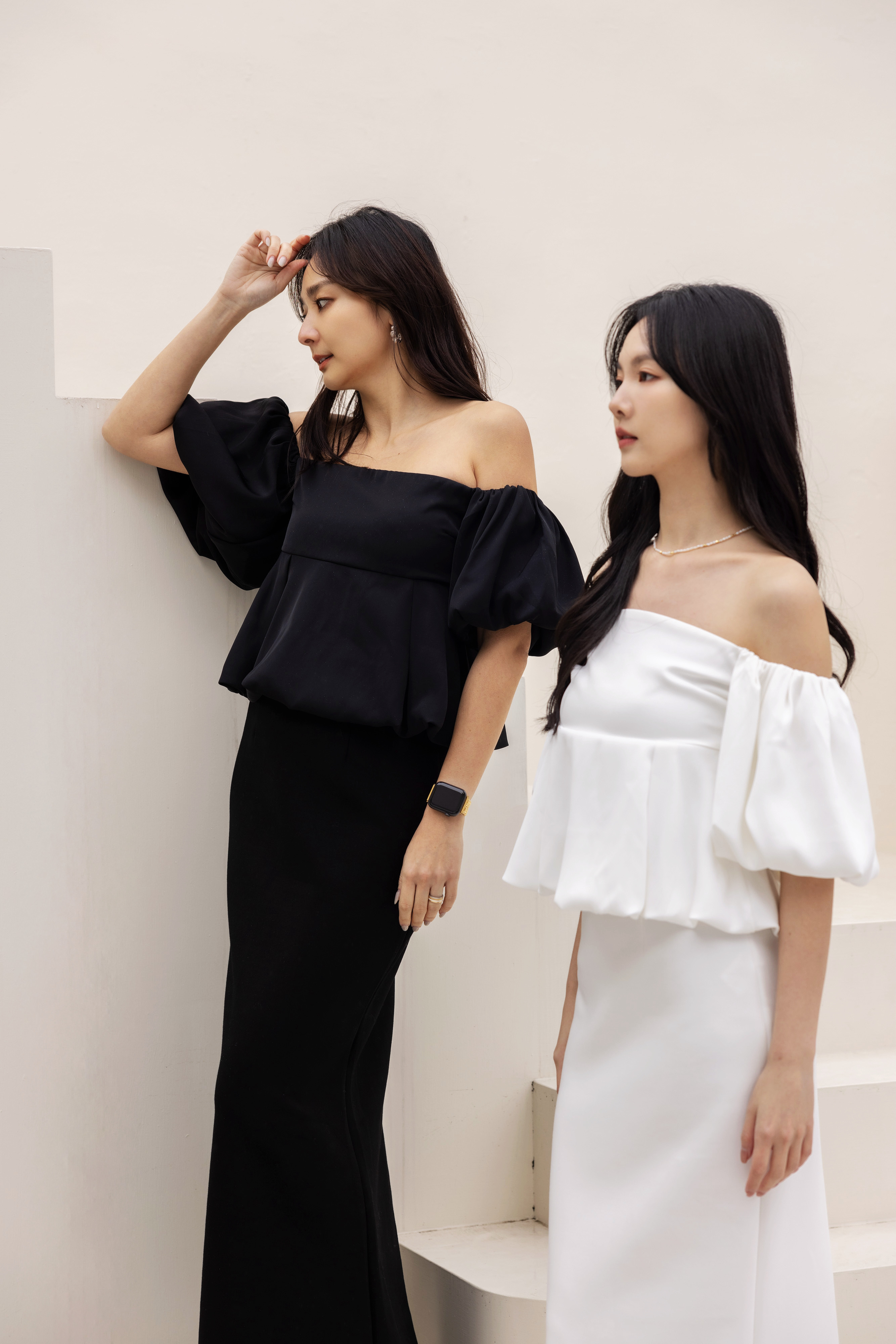 一字領澎袖設計上衣（黑色/3尺寸）