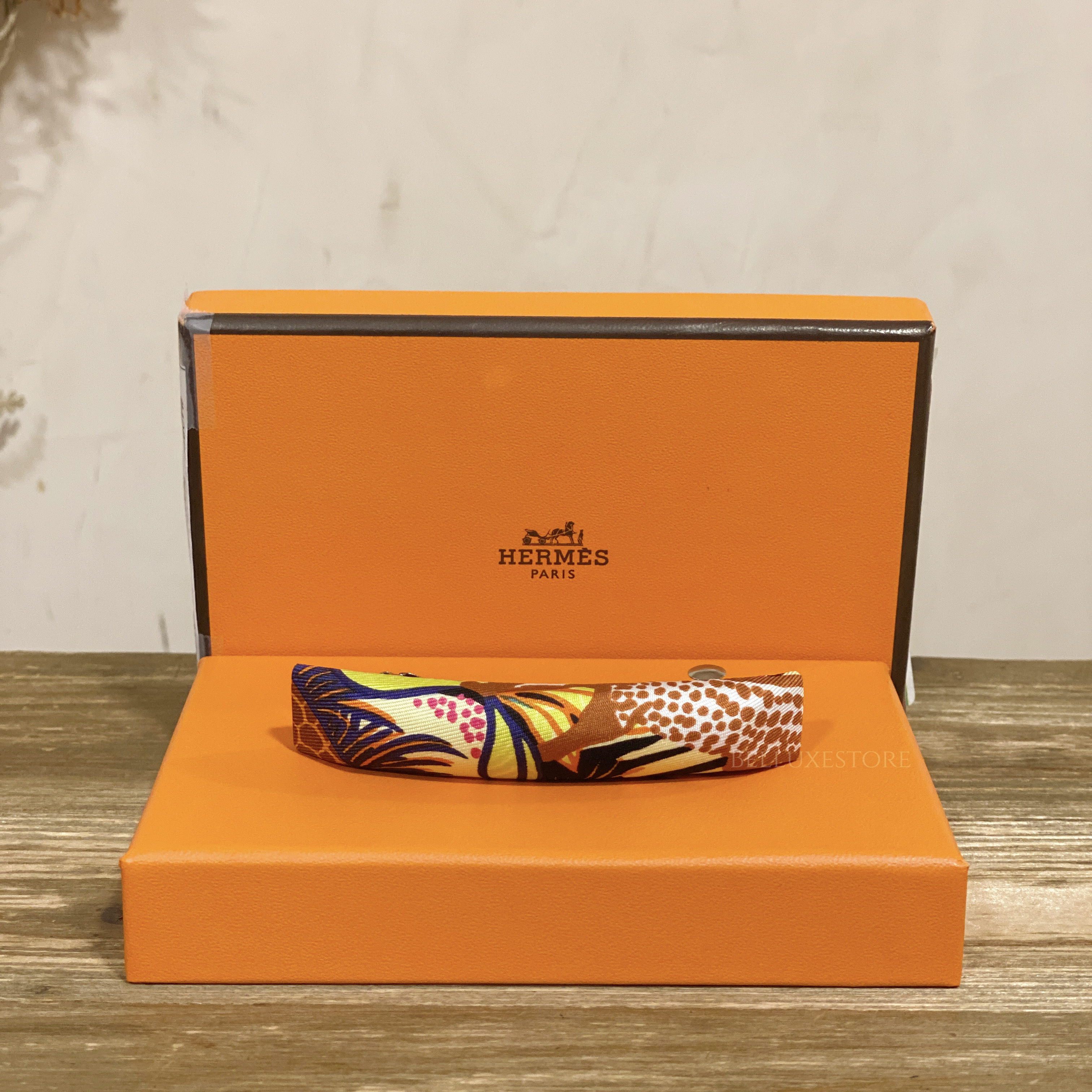 （HERMES）\"La Legende du Cheval\" Eclipse PM hair clip La Legende du Cheval