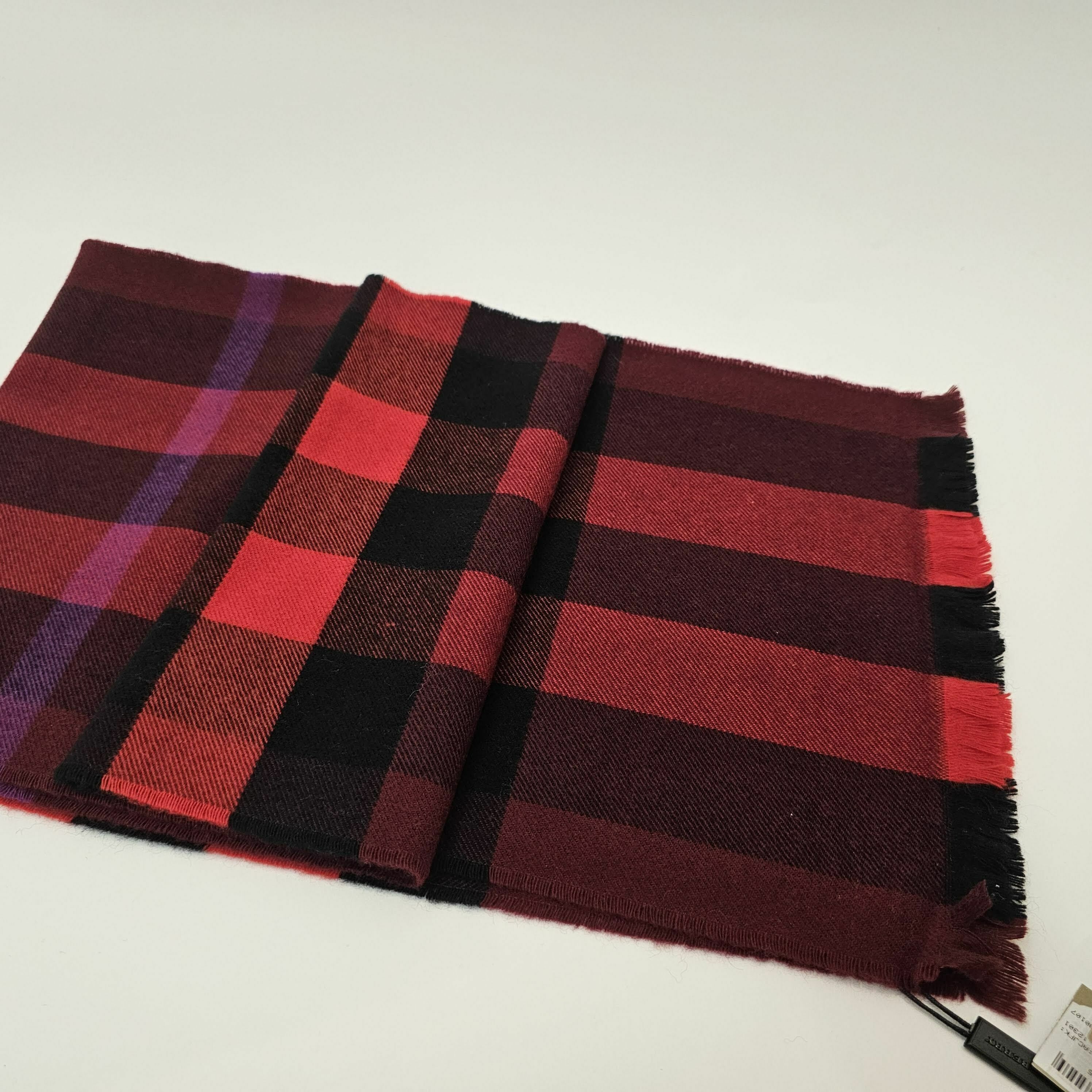 Burberry Scarves LIVE24-0022