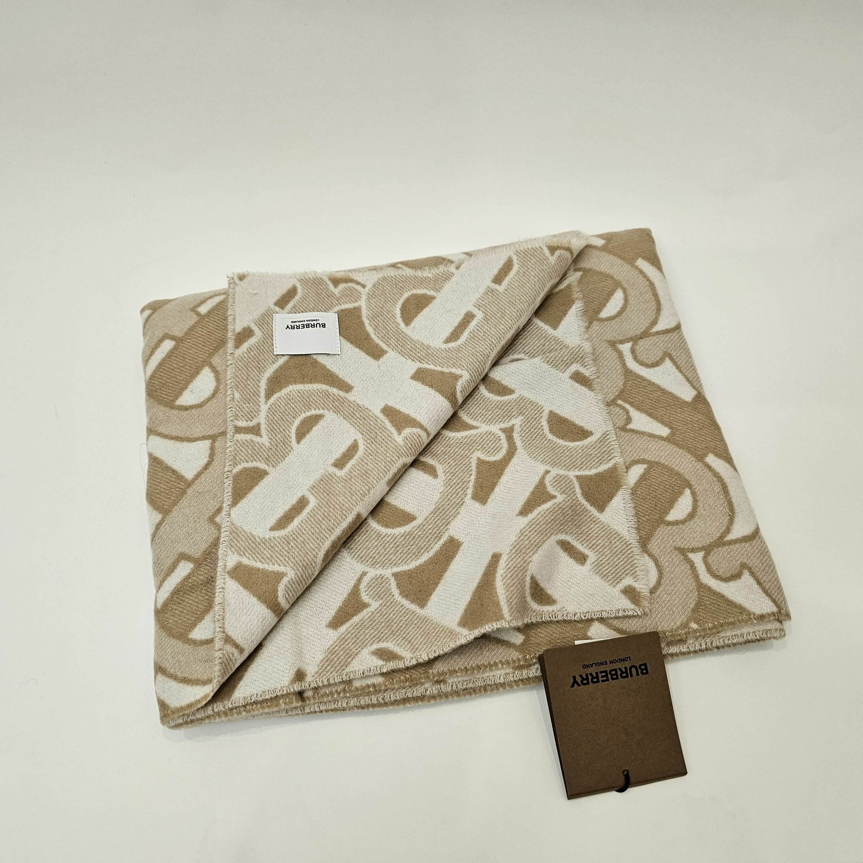 Burberry Scarves LIVE24-0011