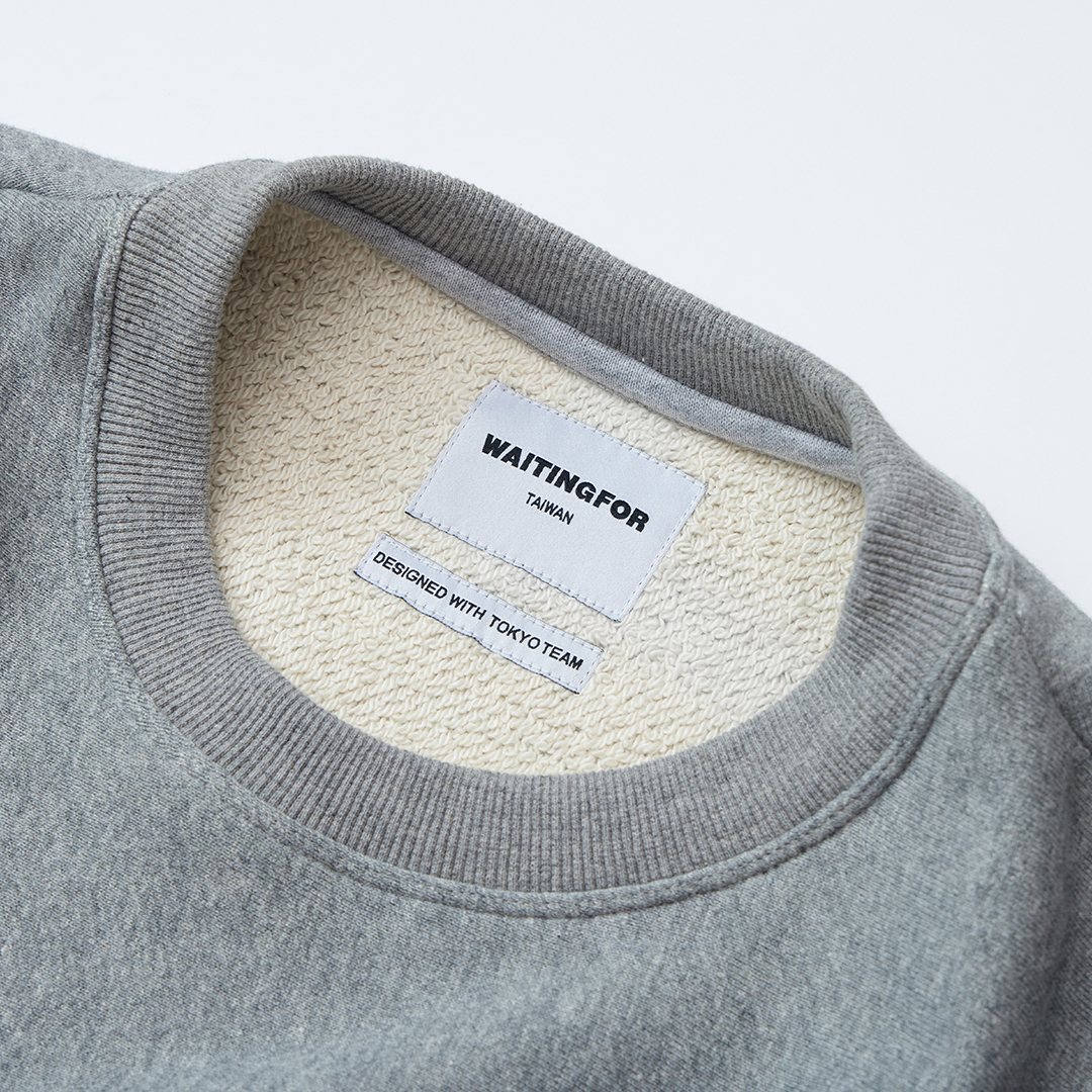 微短版）柔軟手感 細節刺繡寬身衛衣－雪花灰