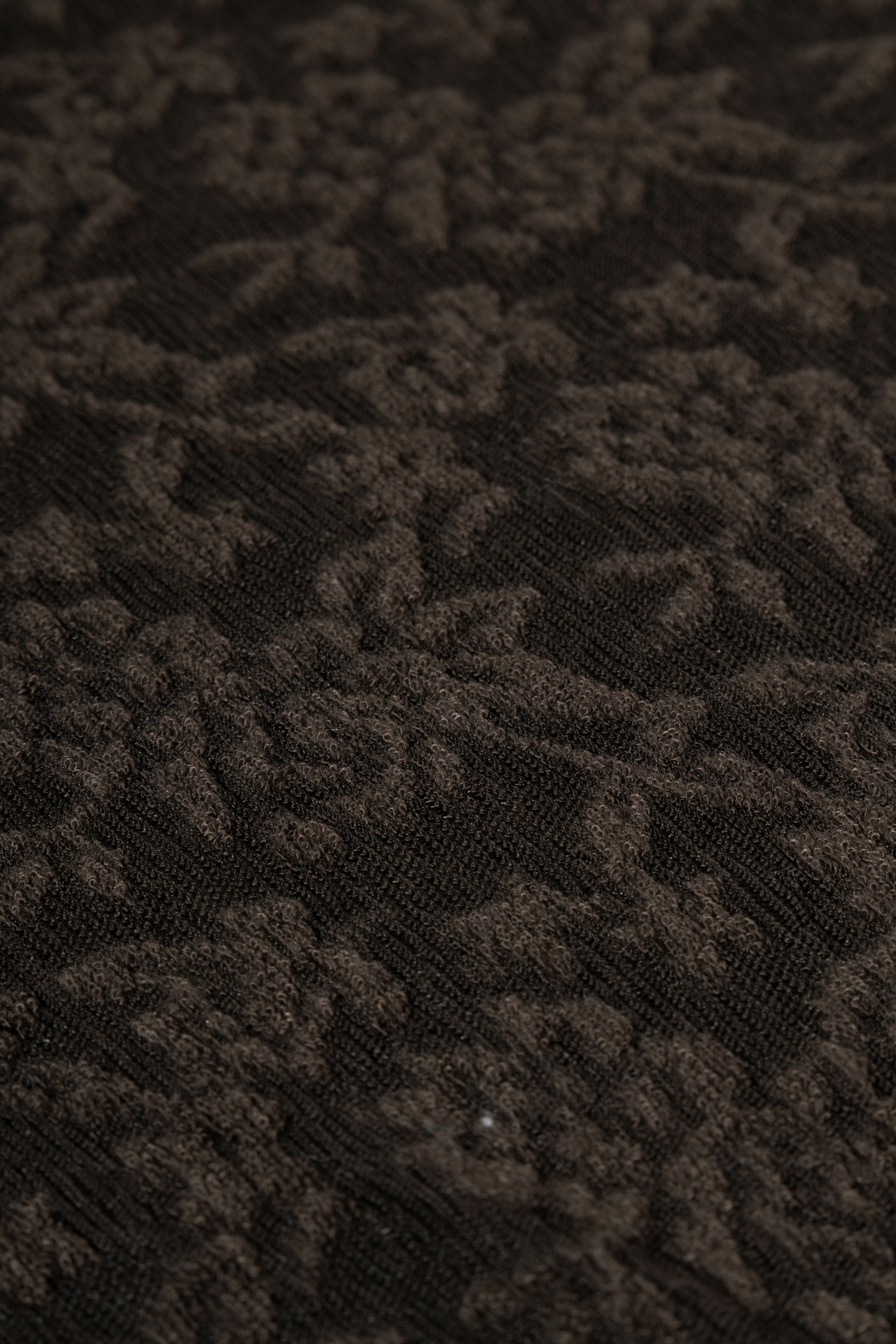 凹凸花網布上衣（現貨款式）