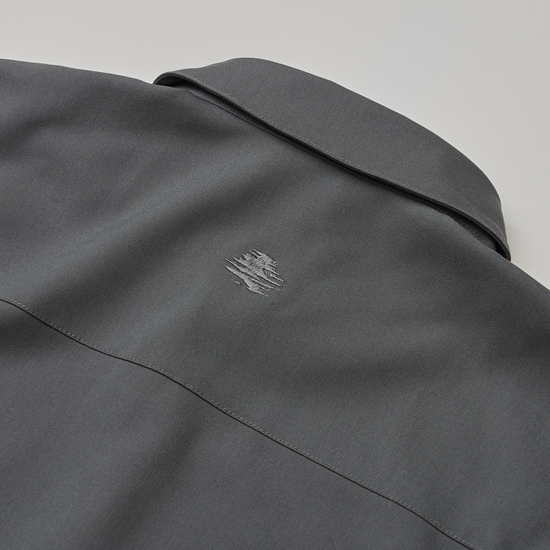 都會感微光澤襯衫（正式/休閒皆可）－內斂鐵灰