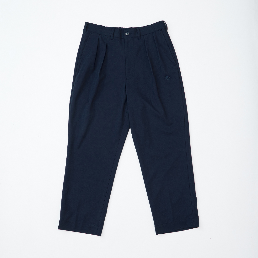 都會感微光澤 腰間抽繩 雙打褶長褲－質感深藍