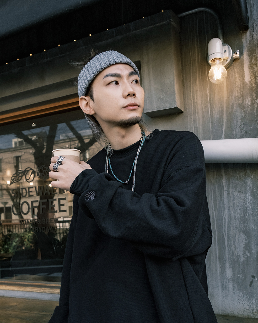 波紋４刺繡 反摺針織頭帶/脖圍(2 way)－深灰銀