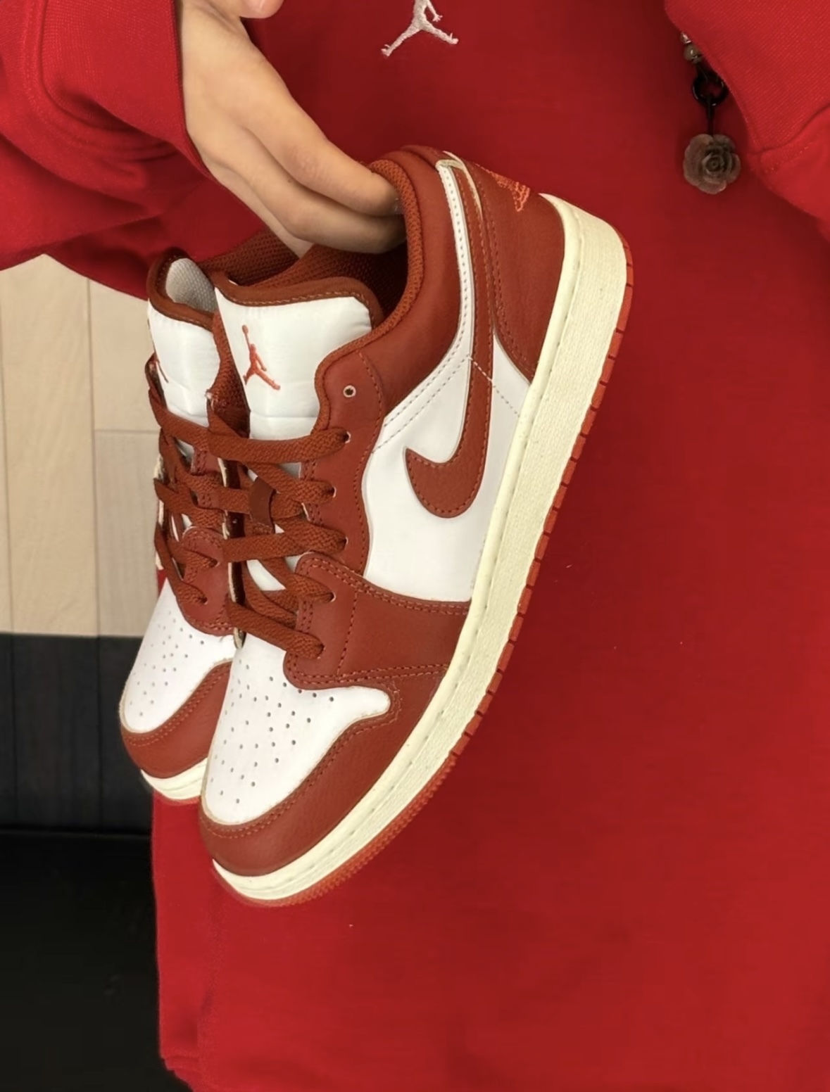 Nike Air Jordan 1 沙丘紅 紅色 奶油底 皮革 男女款 FJ3459-160/預購