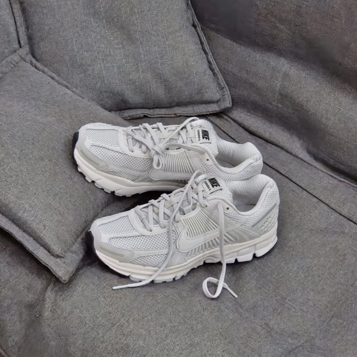 NIKE ZOOM VOMERO 5 "VAST GREY" 灰白 BV1358-001