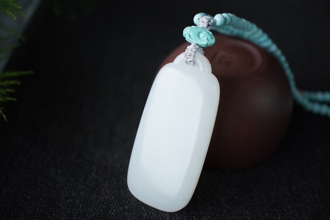 125485 和田玉羊脂玉平安無事牌掛件