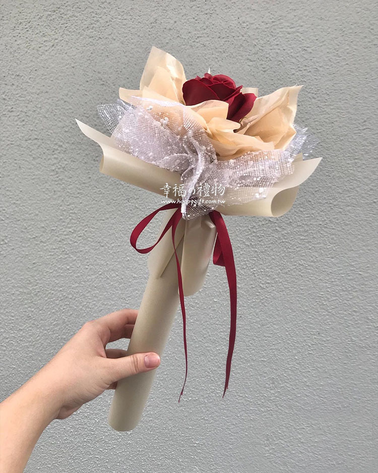 紅色單朵點點網紗香皂花束