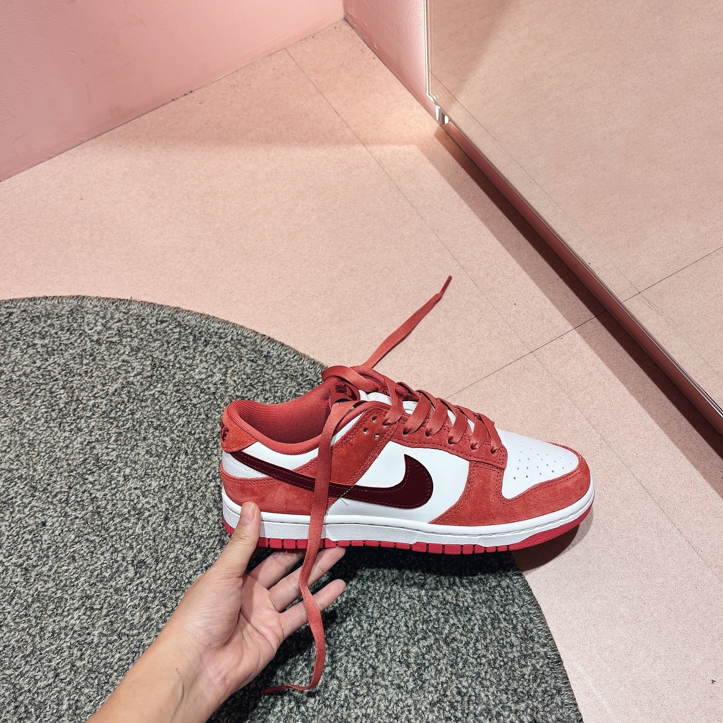 Nike Dunk Low 情人節 麂皮 草莓熊 FQ7056-100