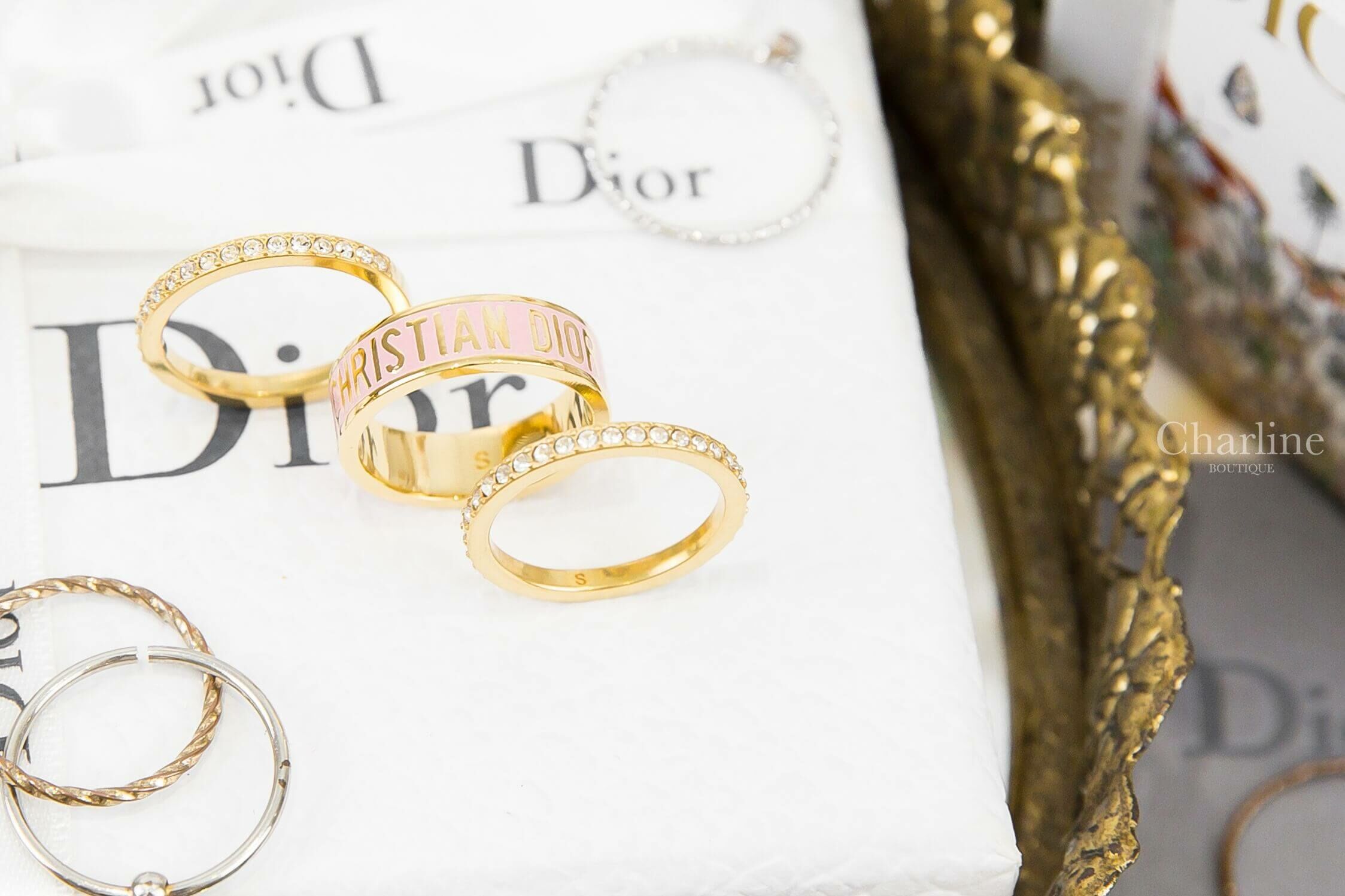 Dior Dior Code Ring Set 蜜桃粉金字水鑽戒指三件組-Charline Boutique 精品代購