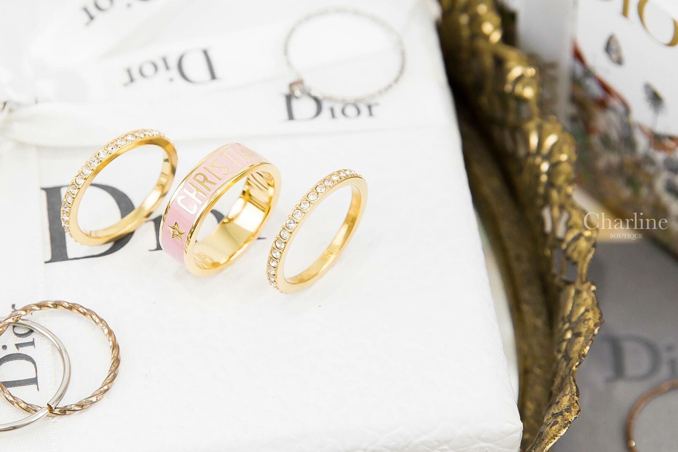 Dior Dior Code Ring Set 蜜桃粉金字水鑽戒指三件組-Charline Boutique 精品代購