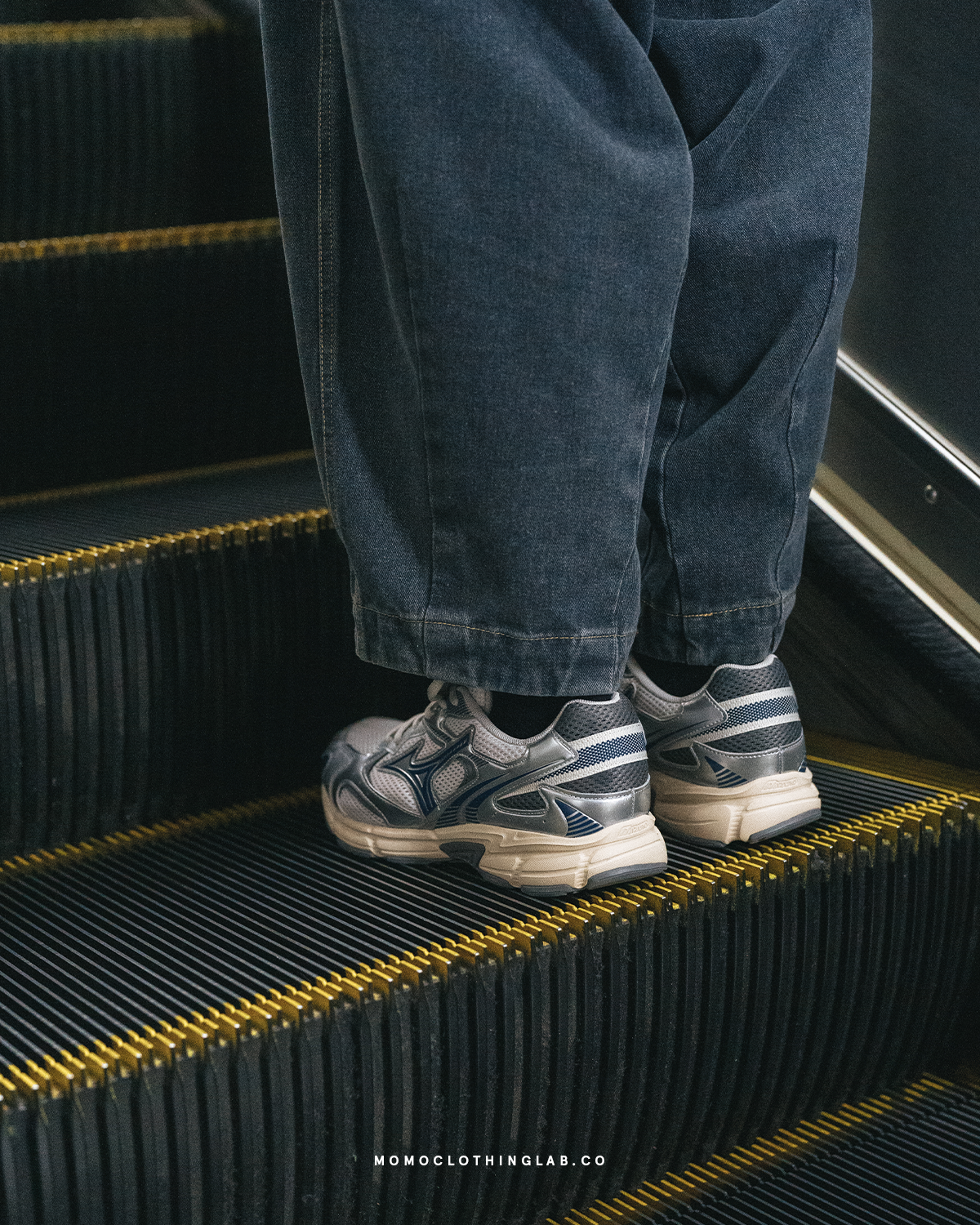 【代購】MIZUNO Cyclone Speed 2k 美津濃慢跑鞋 銀灰色 D1GH222913