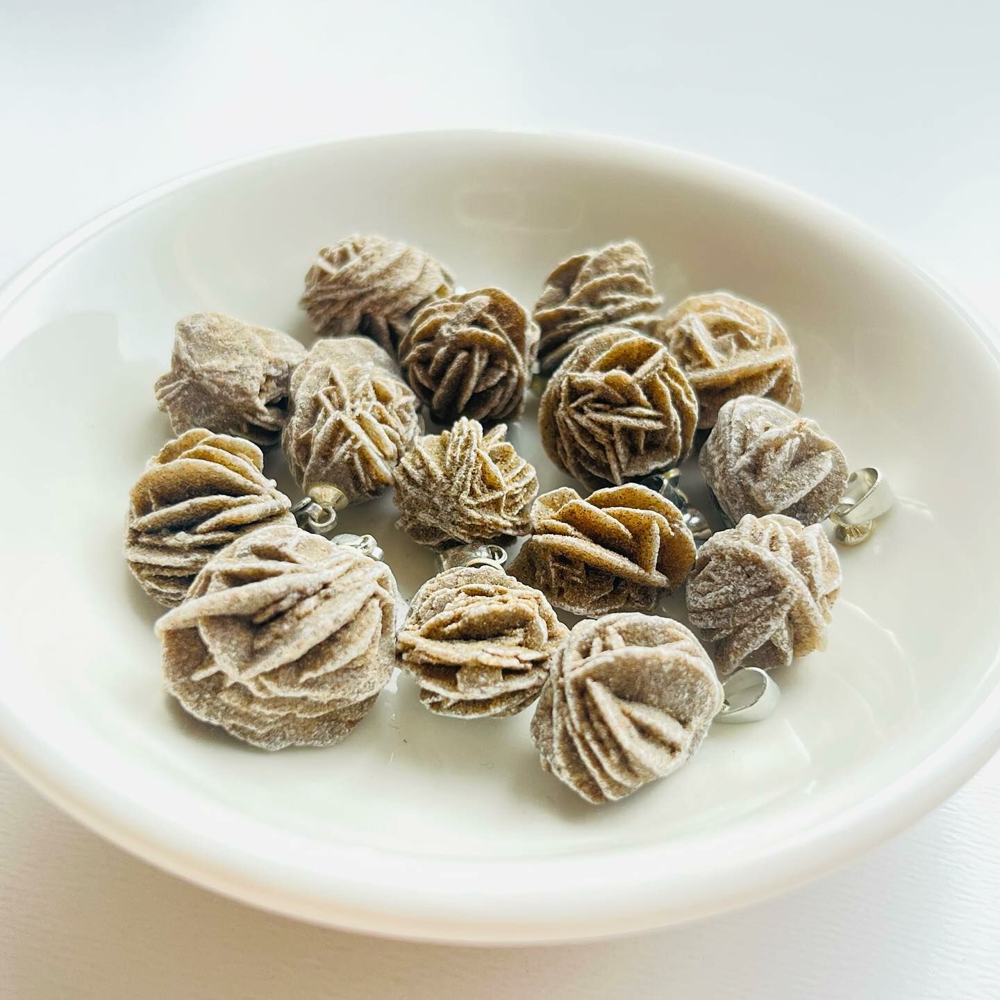 [原石] 沙漠玫瑰石吊墜