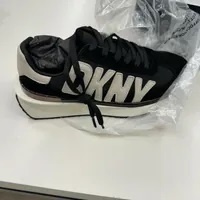 [S] DKNY ARLAN-LACE UP SNEAKER,COW SUE/SAT NEO BLACK BLK, K3305119-COW SUE/SAT NEO BLACK BLK (SD827)
