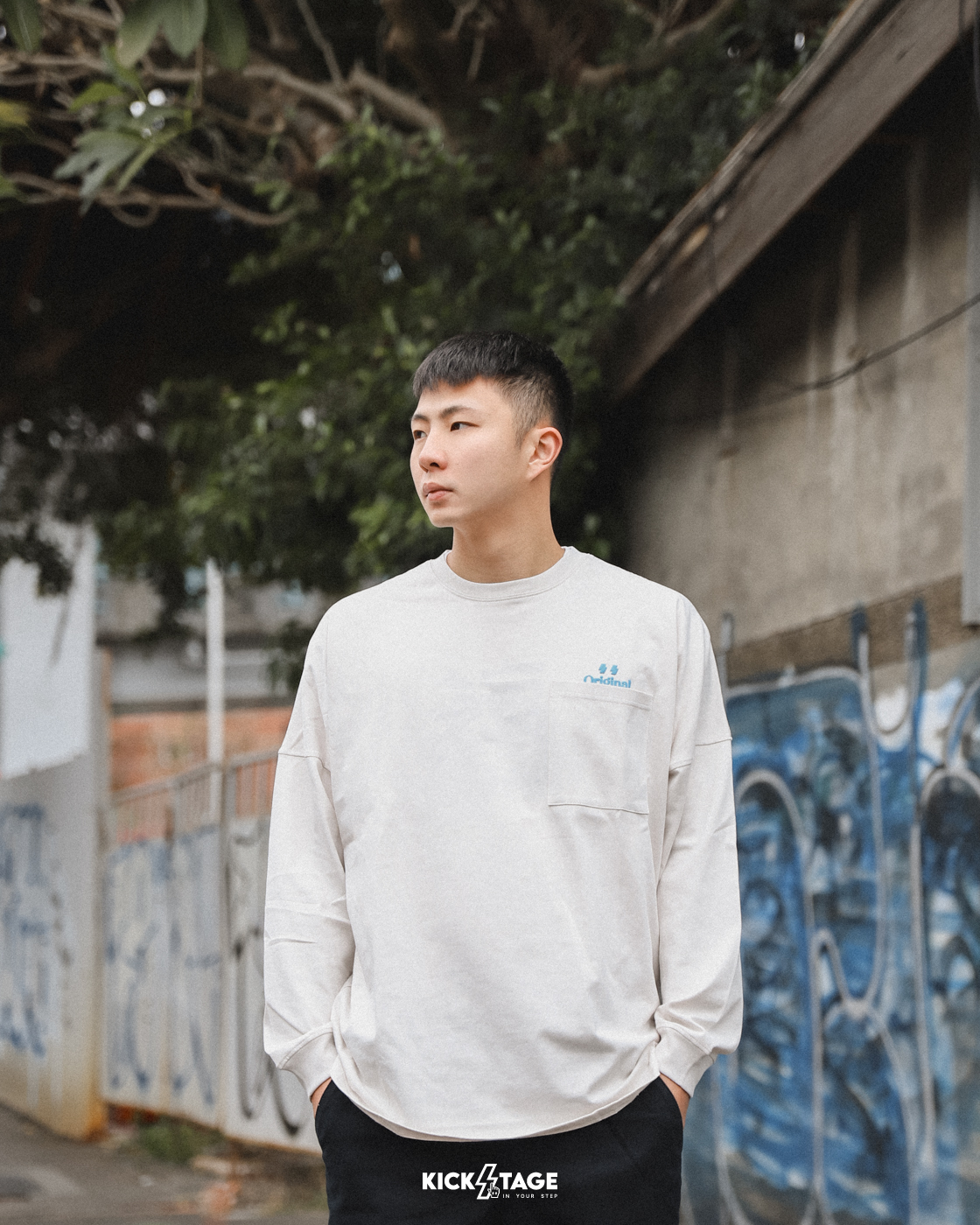 **特價商品售出無退換**#KEEP ORIGINAL POCKET LS TEE 杏 鐵灰 口袋 微笑 發泡字體 長袖 長T【KS204】