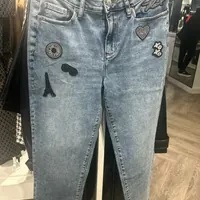 [S] KARL LAGERFELD STRAIGHT LEG LOGO PATCH,DENIM, L3TK2235-8U5 [FINAL SALE] (SKL940)