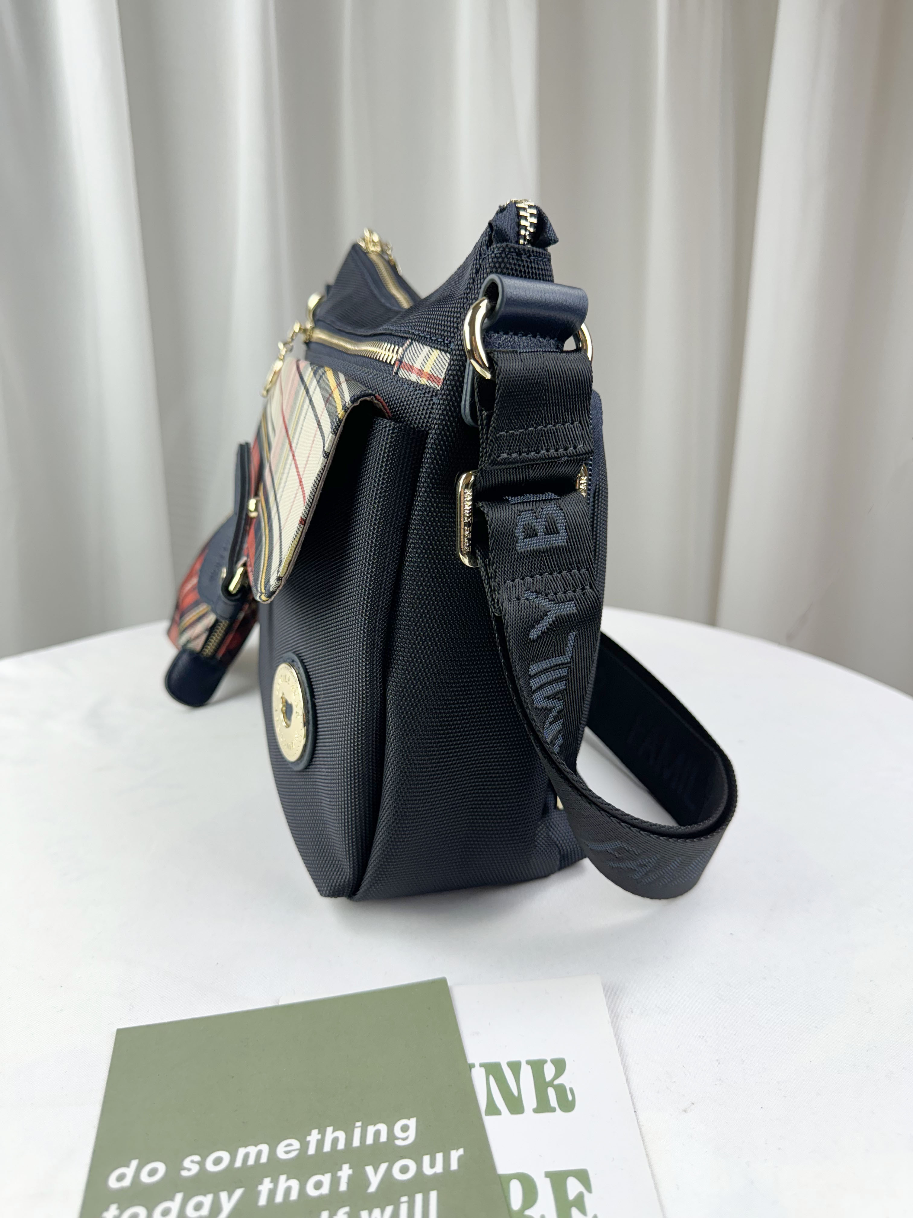 FamilyBear 橙格紋拼色防潑水側背包 附格紋零錢包 #2671