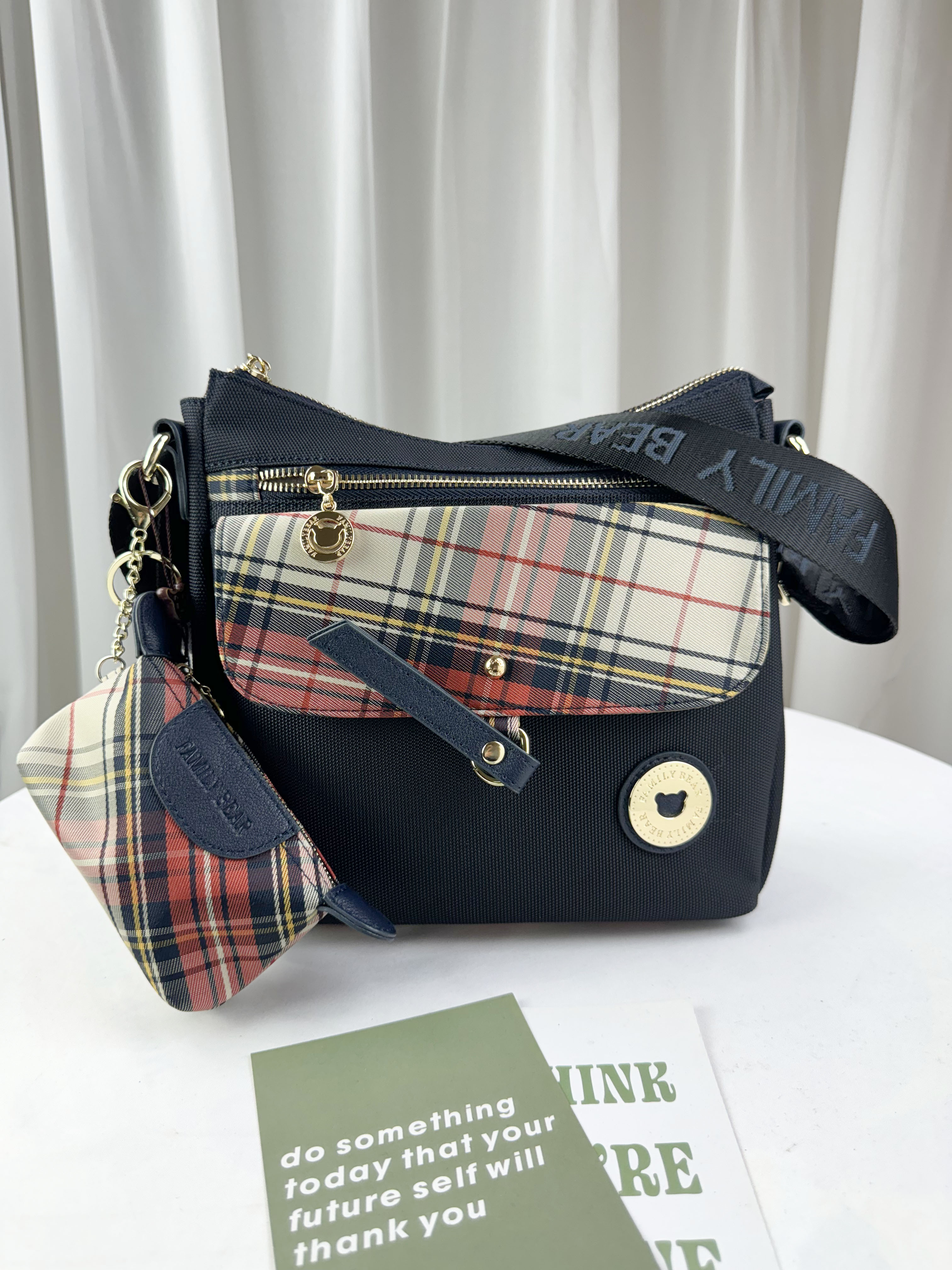 FamilyBear 橙格紋拼色防潑水側背包 附格紋零錢包 #2671