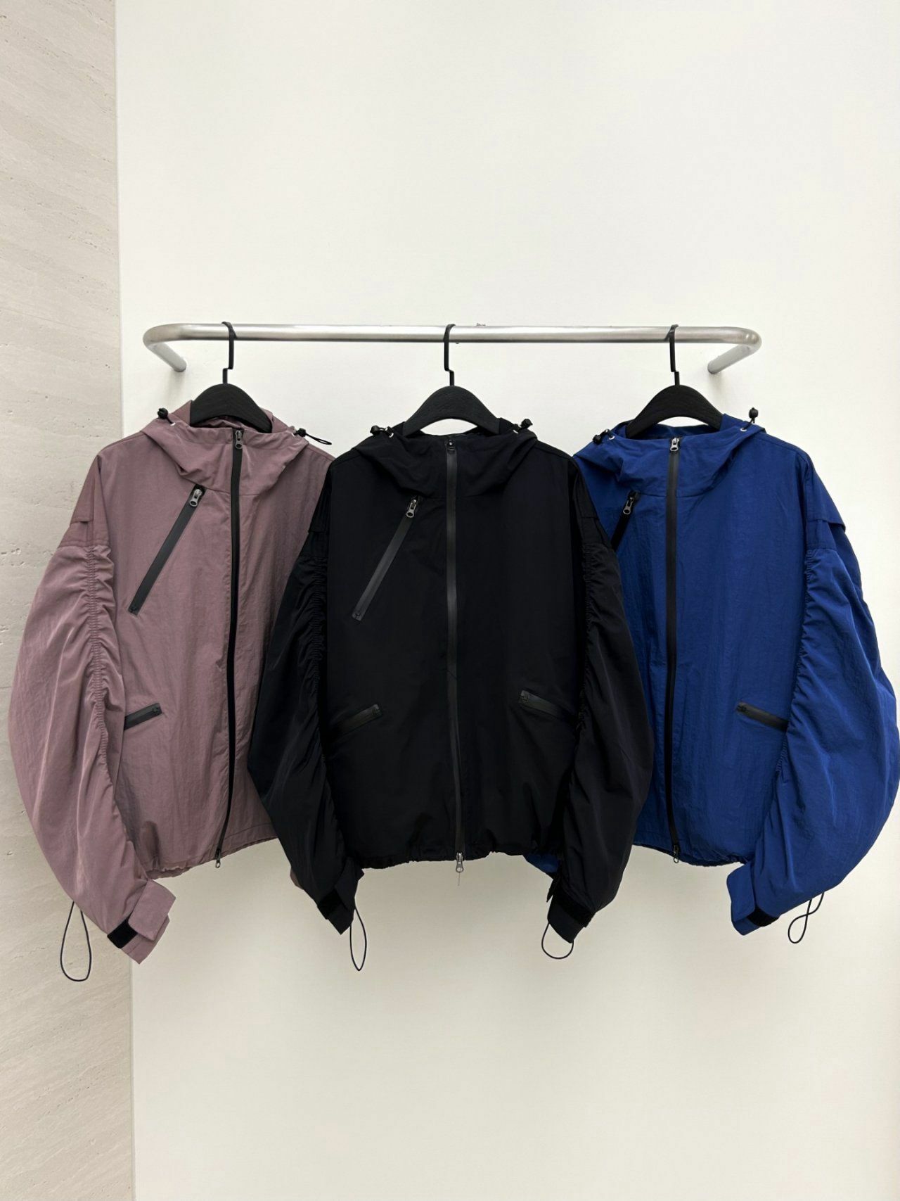 淨色皺摺手袖拉鍊連帽外套 Hestory-035JK