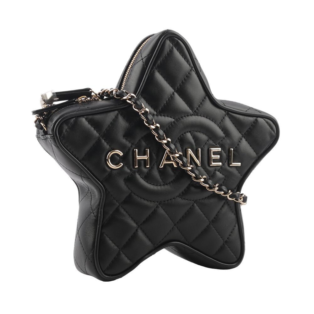 【CHANEL】24C 金色標誌菱格紋小羊皮星星包(黑色) AS4579 B15493 94305