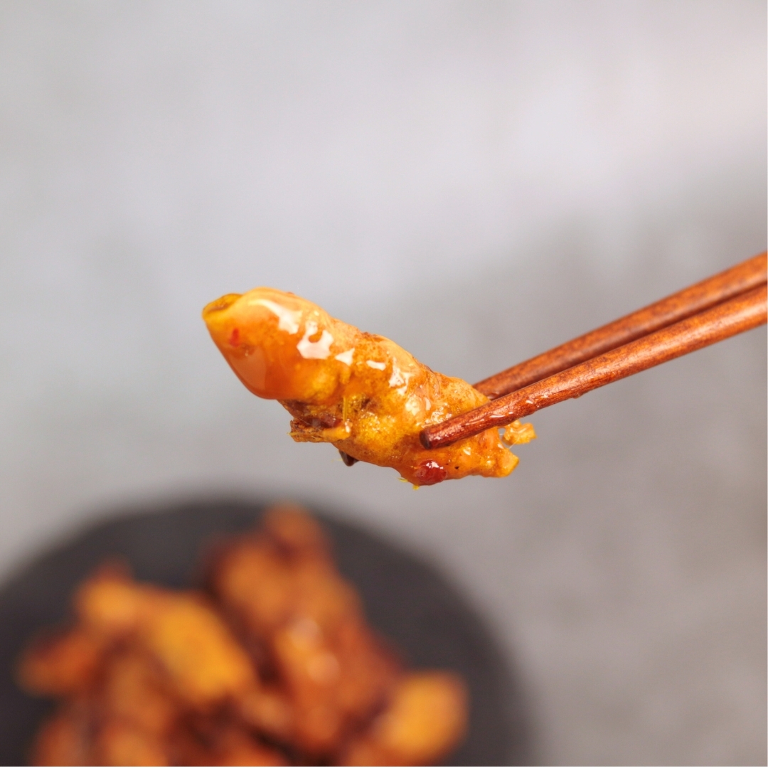 8折！泰國香甜辣小卷 80g