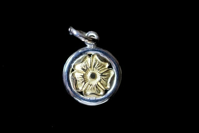 18k Love rose round top