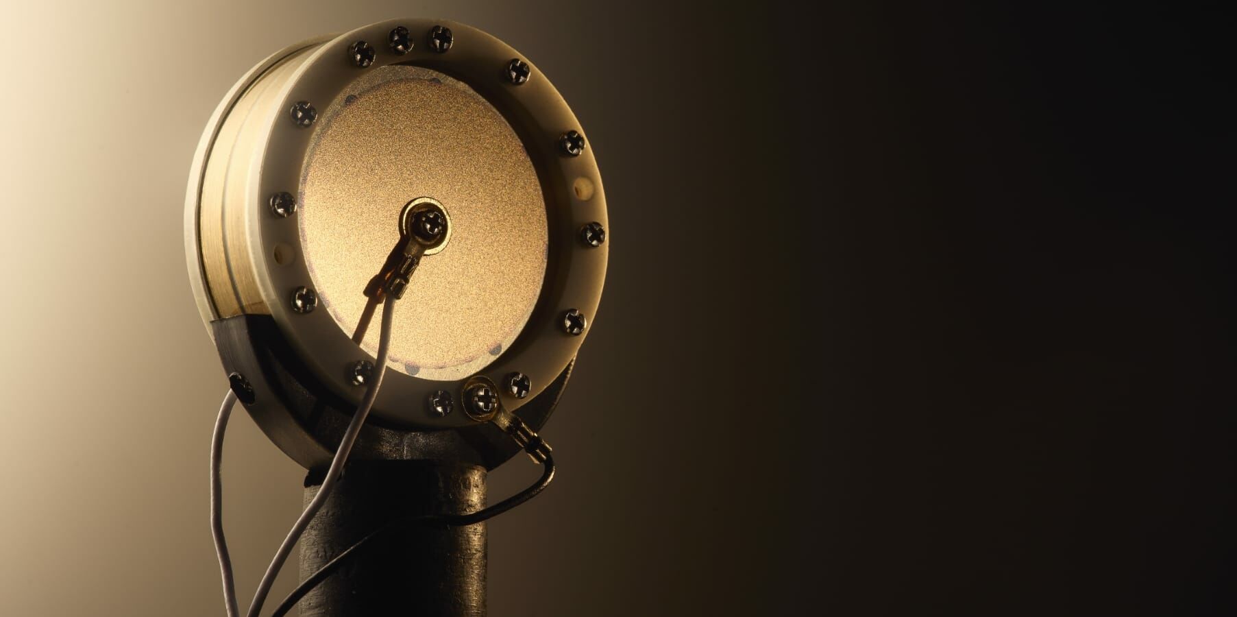Universal Audio Sphere DLX Modeling Microphone conde錄音