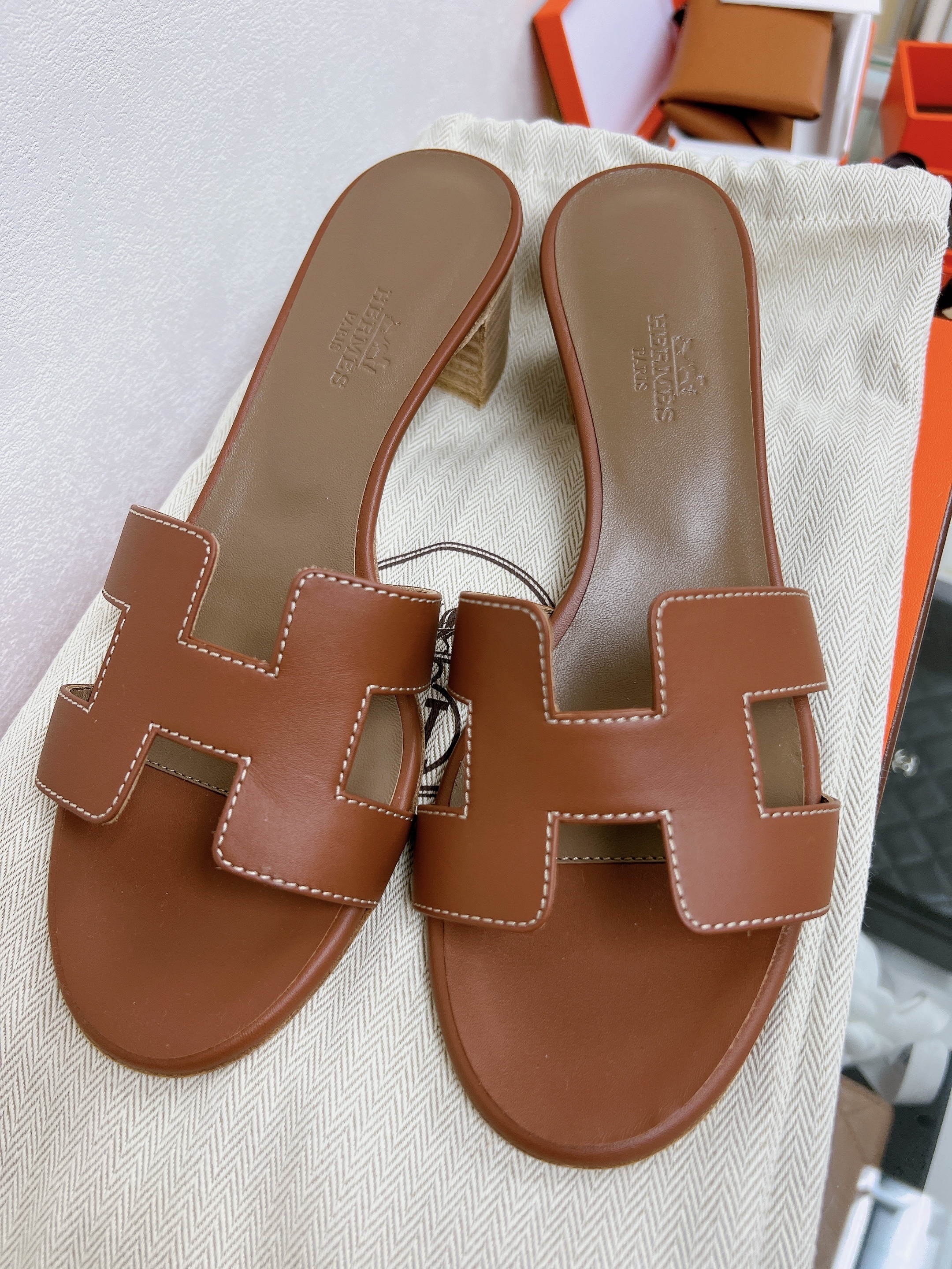 *Unused* (size:37.5) Hermes Oasis sandals (gold)