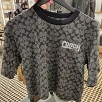 [S] COACH SIGNATURE COACH CRPPD TEE,BLACK MULTI, CP218-BLC (SCO685)